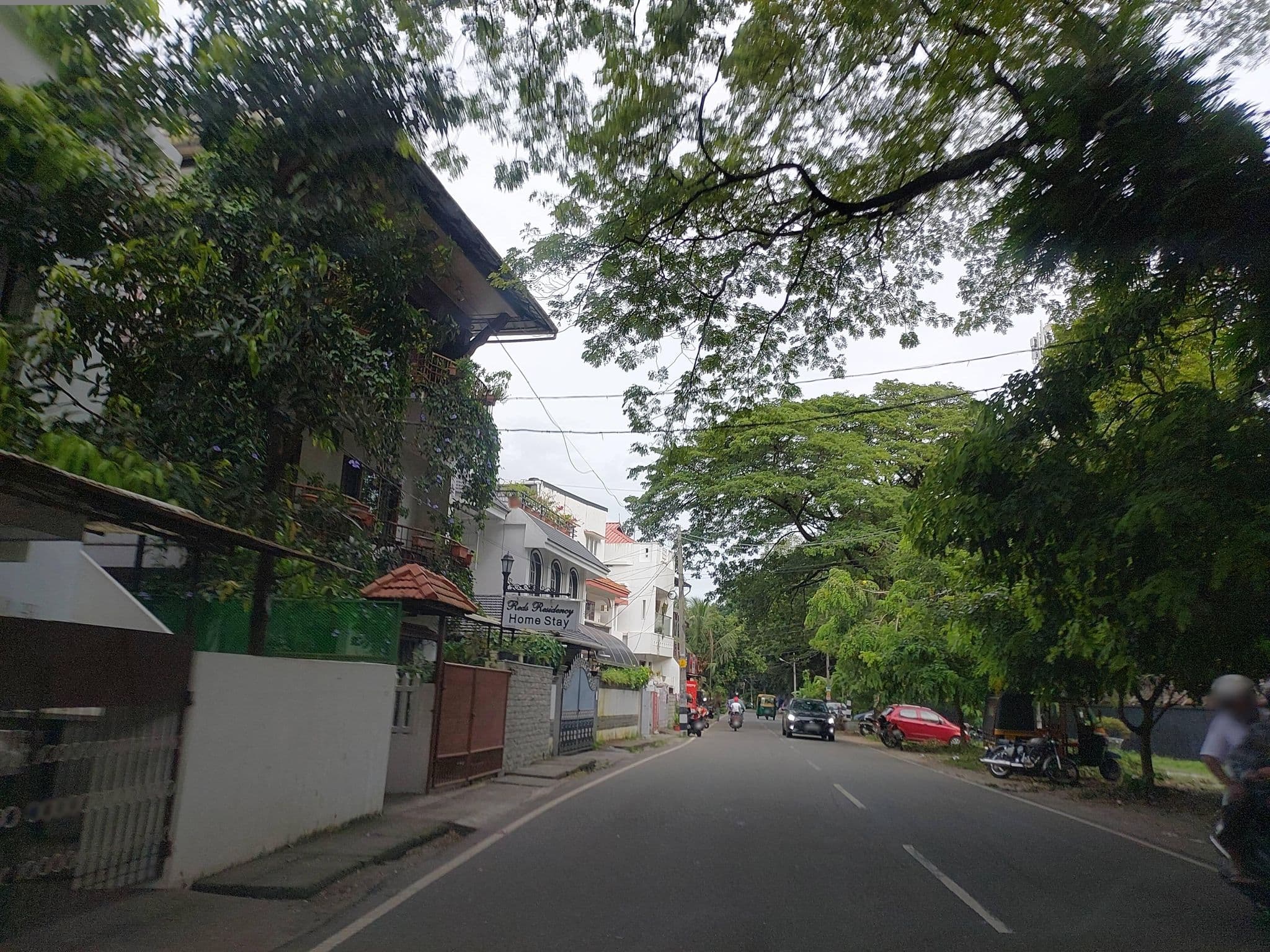 Street view near Mary Grace Homestay, Vypīn