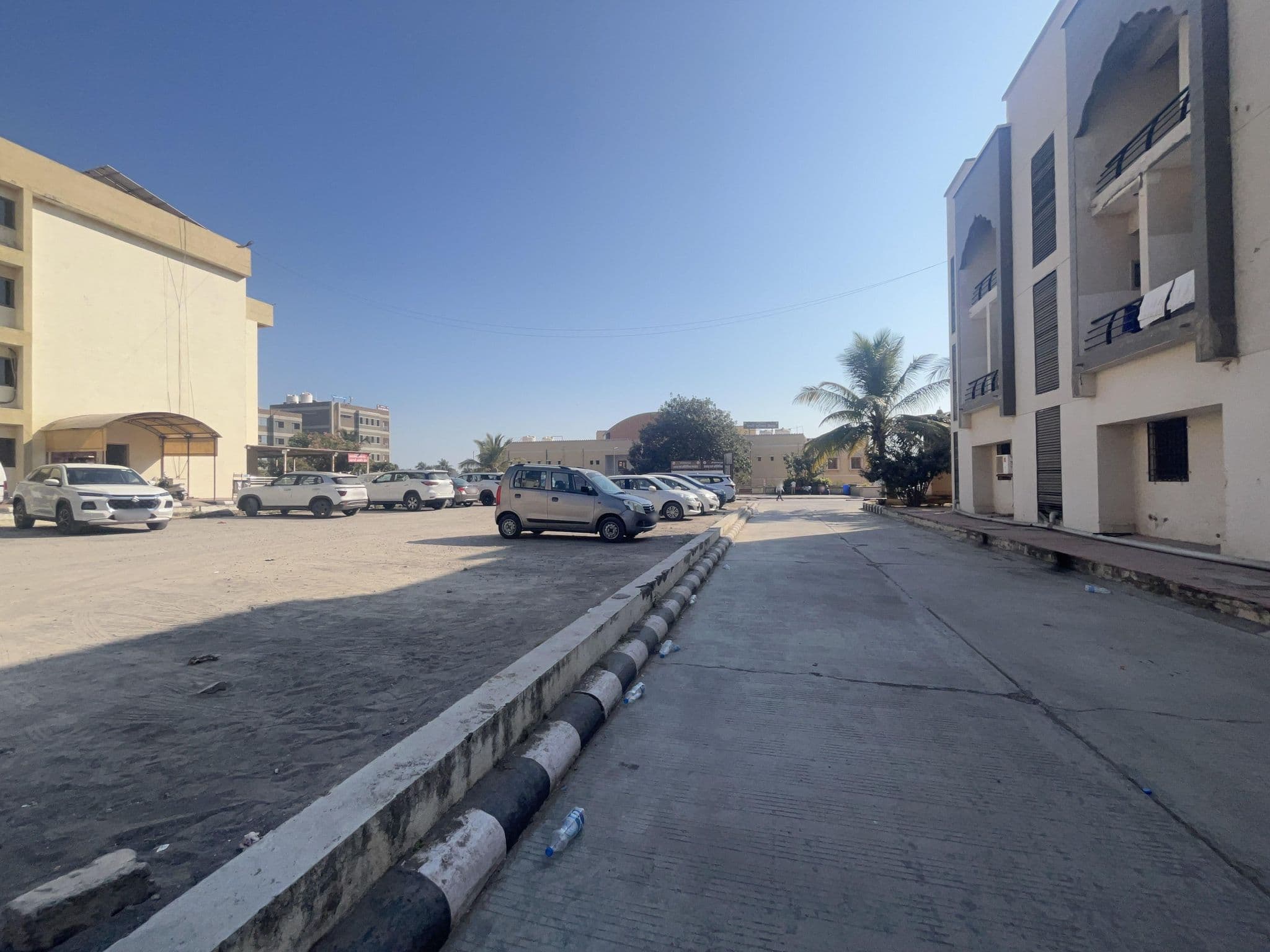 Street view near Maheshwari Samaj Atithi Gruh, Bhalpara — © livableurbanism (CC BY-SA · Mapillary)