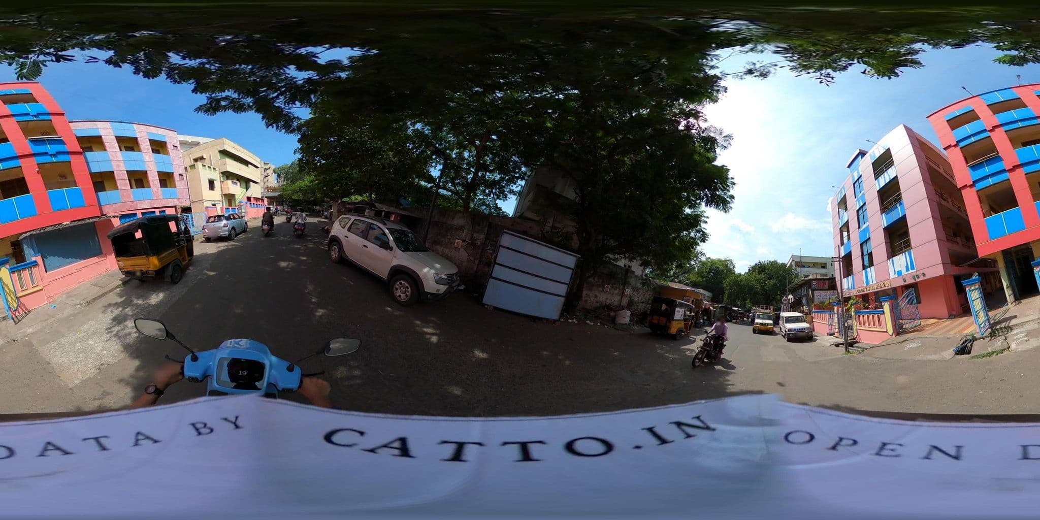 Street view near Lodge Viswa Bhavan, Rasapūdipalem — © Catto (CC BY-SA · Mapillary)