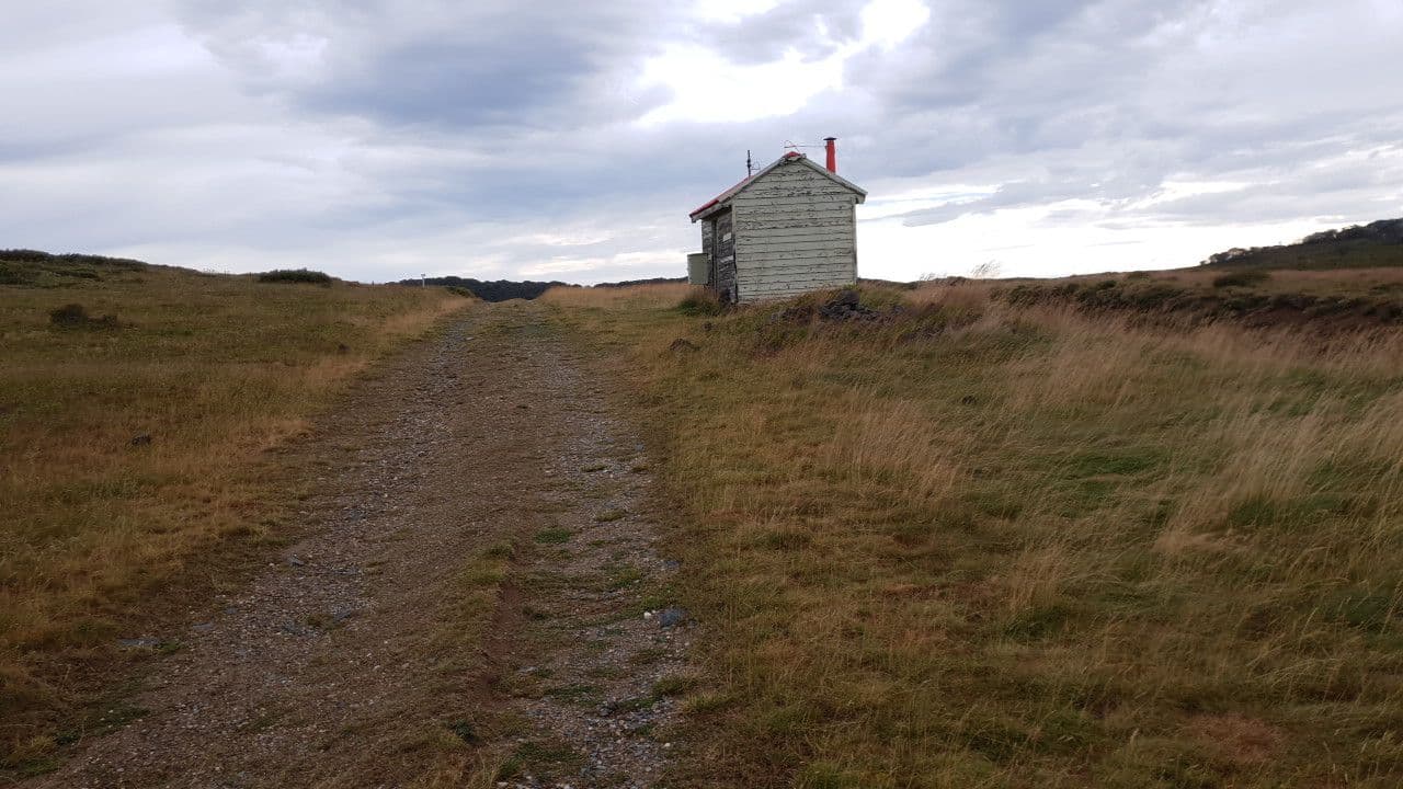 Street view near Cope Saddle Hut, Falls Creek — © tonyf1 (CC BY-SA · Mapillary)