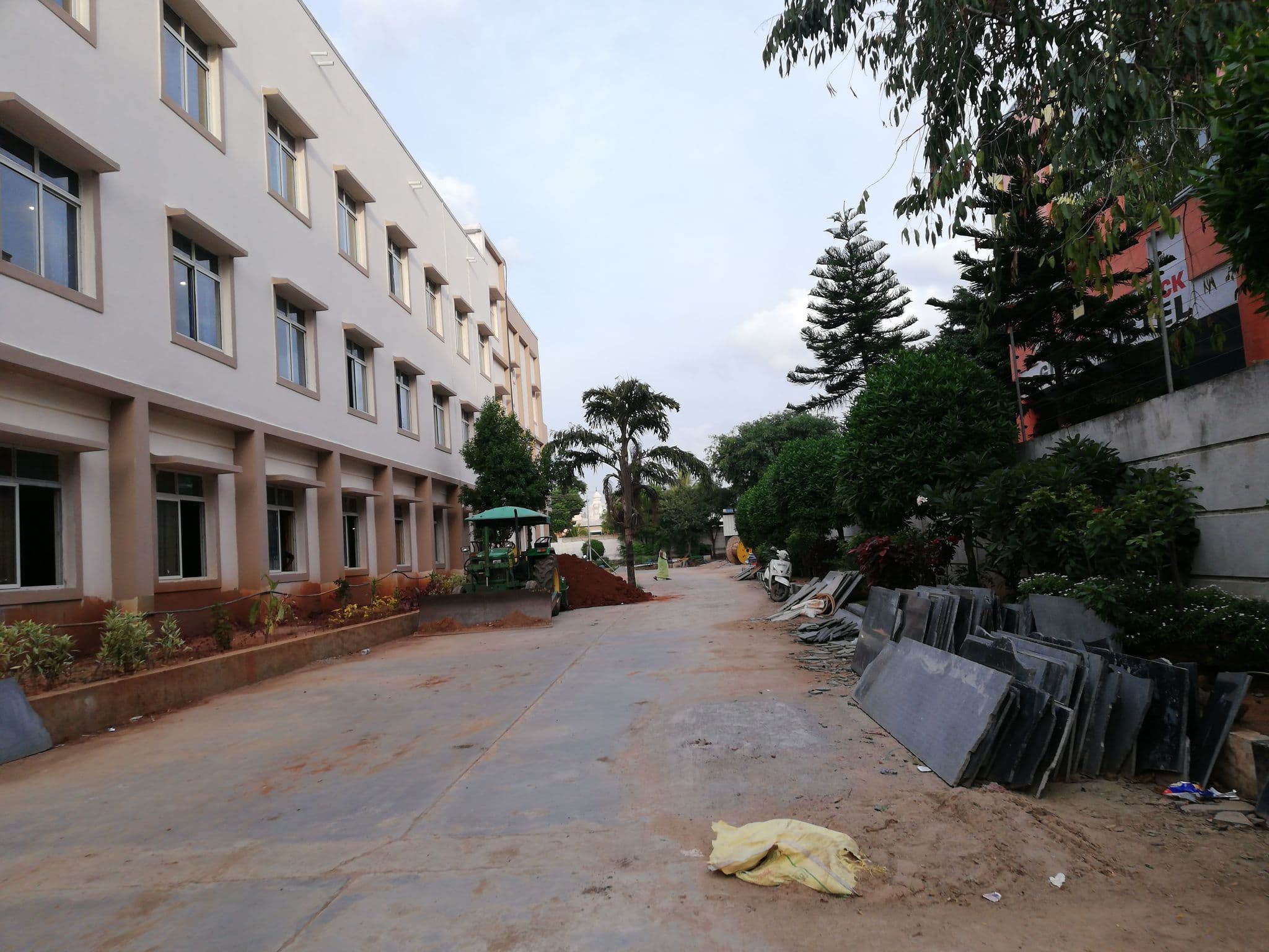 Street view near Sarojini Naidu Block, Dundigal — © nithin (CC BY-SA · Mapillary)