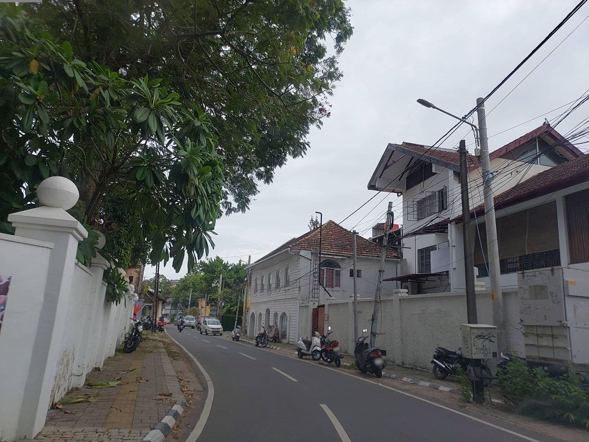 Street view near Malabar House, Vypīn — © V15 (CC BY-SA · Mapillary)