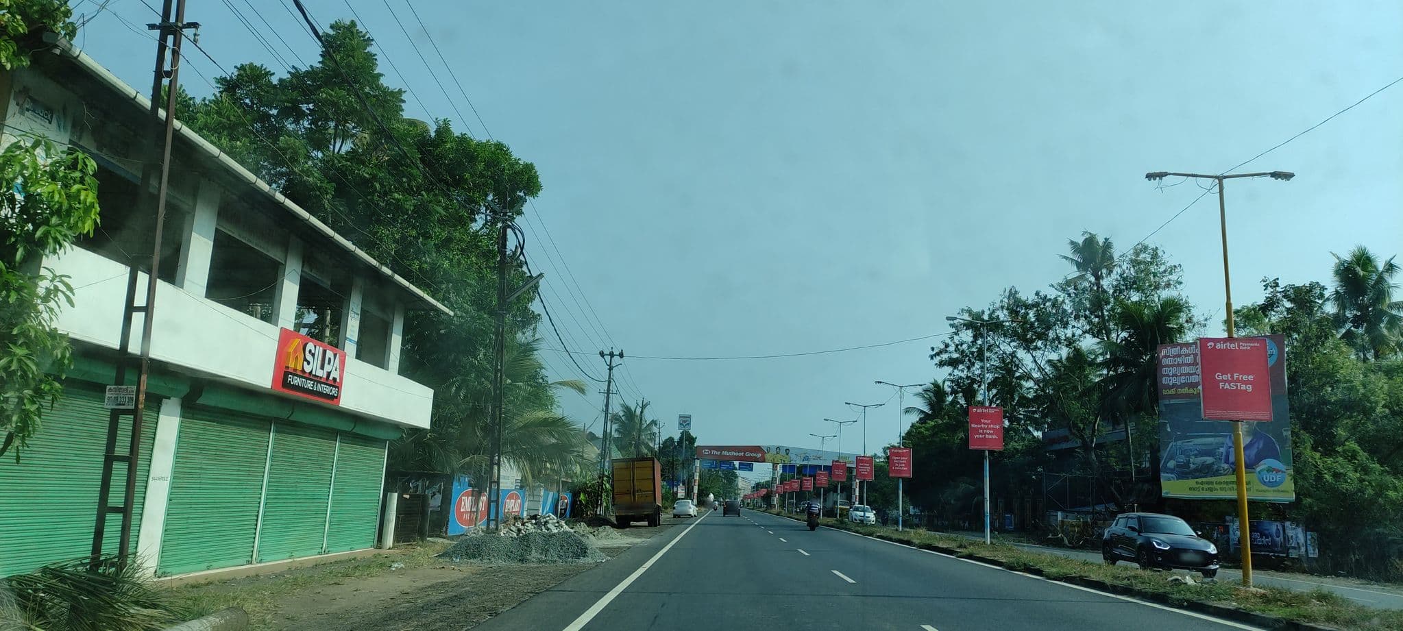 Street view near New Everest, Vayalār — © V15 (CC BY-SA · Mapillary)