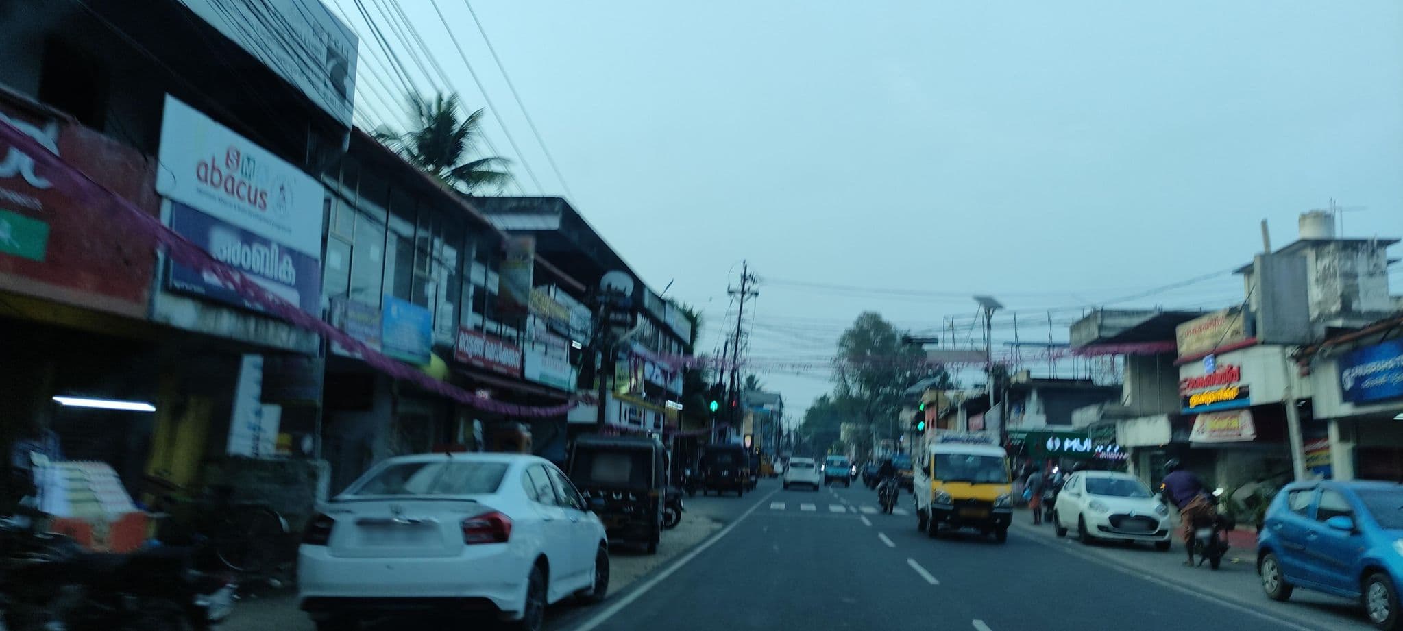Street view near sukumar hotel, Kurattissery — © V15 (CC BY-SA · Mapillary)