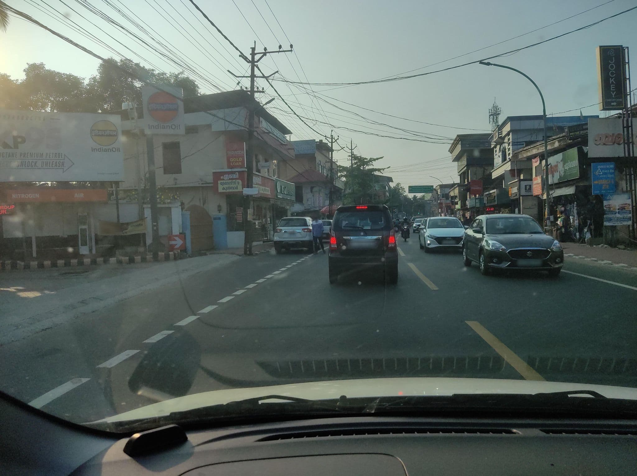 Street view near Aryas, Chengannūr — © V15 (CC BY-SA · Mapillary)