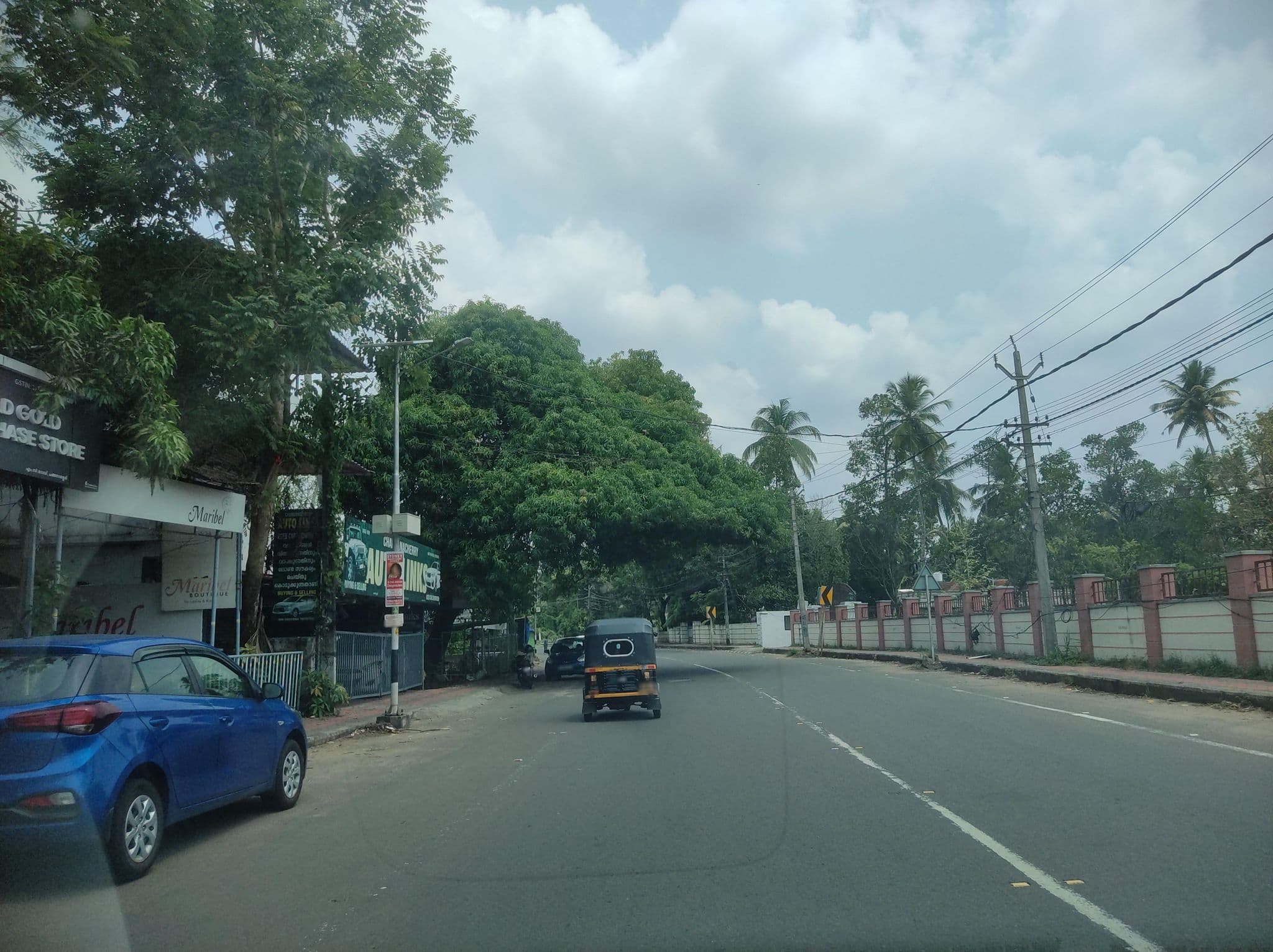 Street view near Aden's Motel, Changanācheri — © V15 (CC BY-SA · Mapillary)