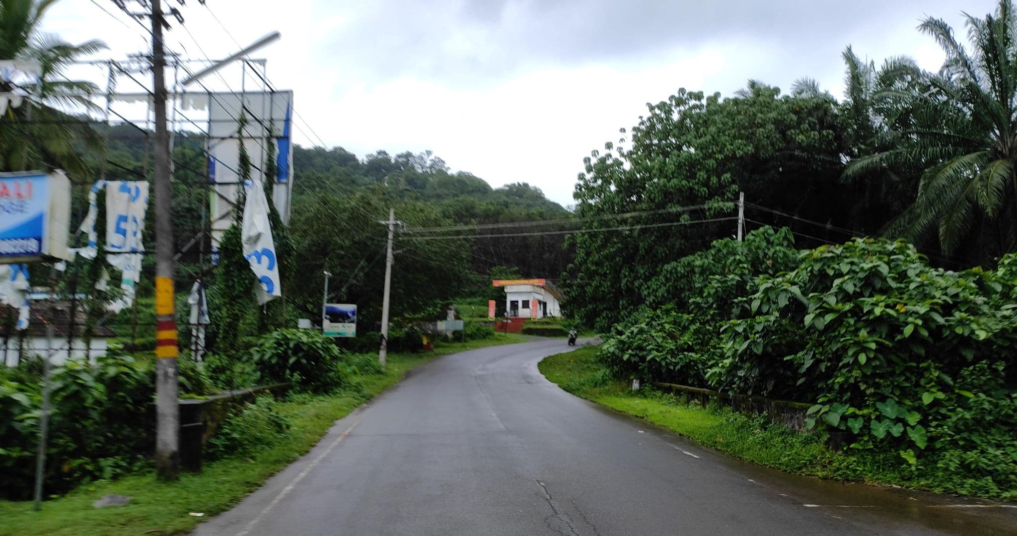 Street view near Poonkaavanam Hotel, Koovappady — © V15 (CC BY-SA · Mapillary)