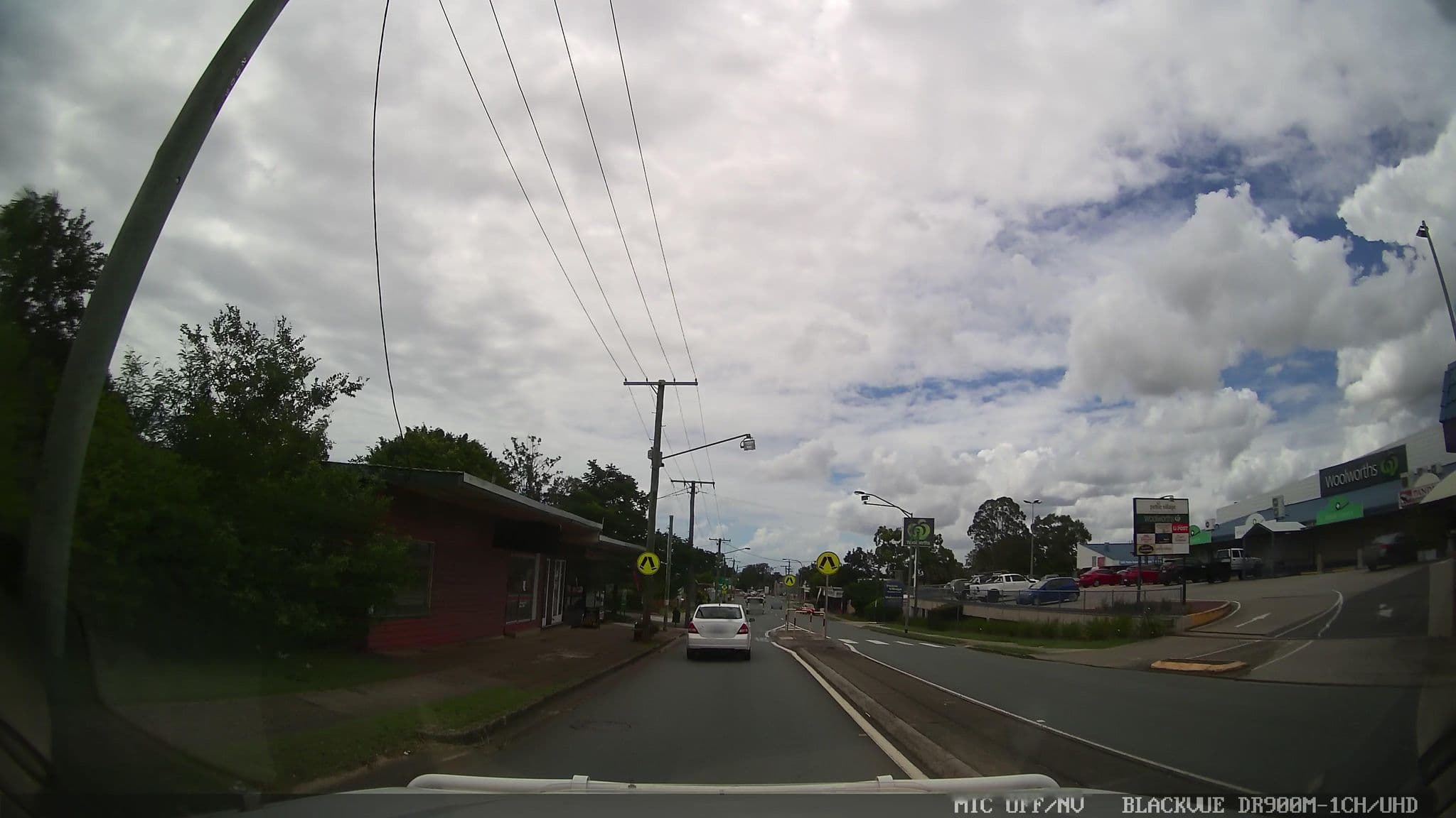 Street view near Petrie Mill Motel, Petrie — © jthnz (CC BY-SA · Mapillary)