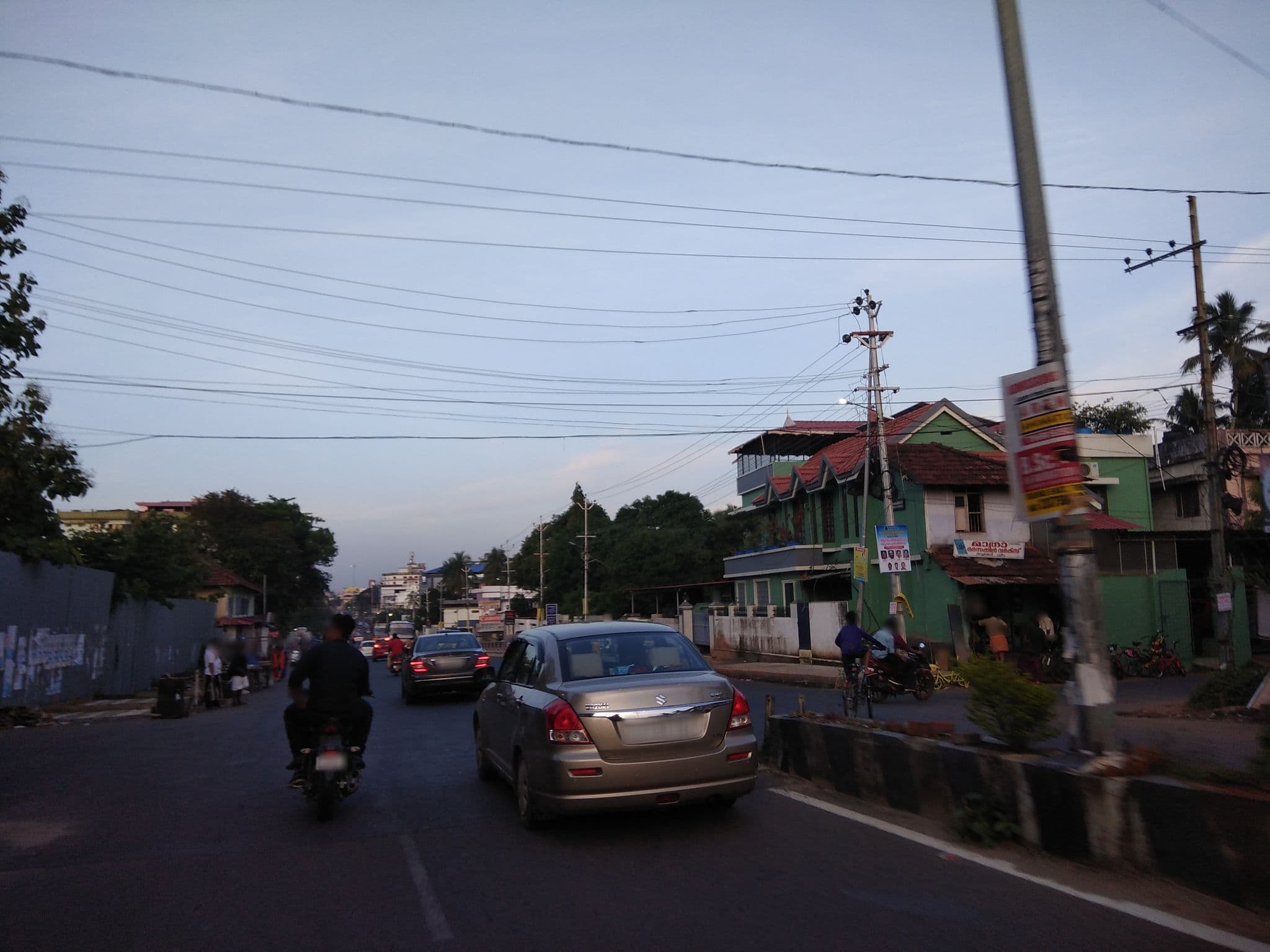 Street view near hotpot, Thrissur — © manojkmohan (CC BY-SA · Mapillary)