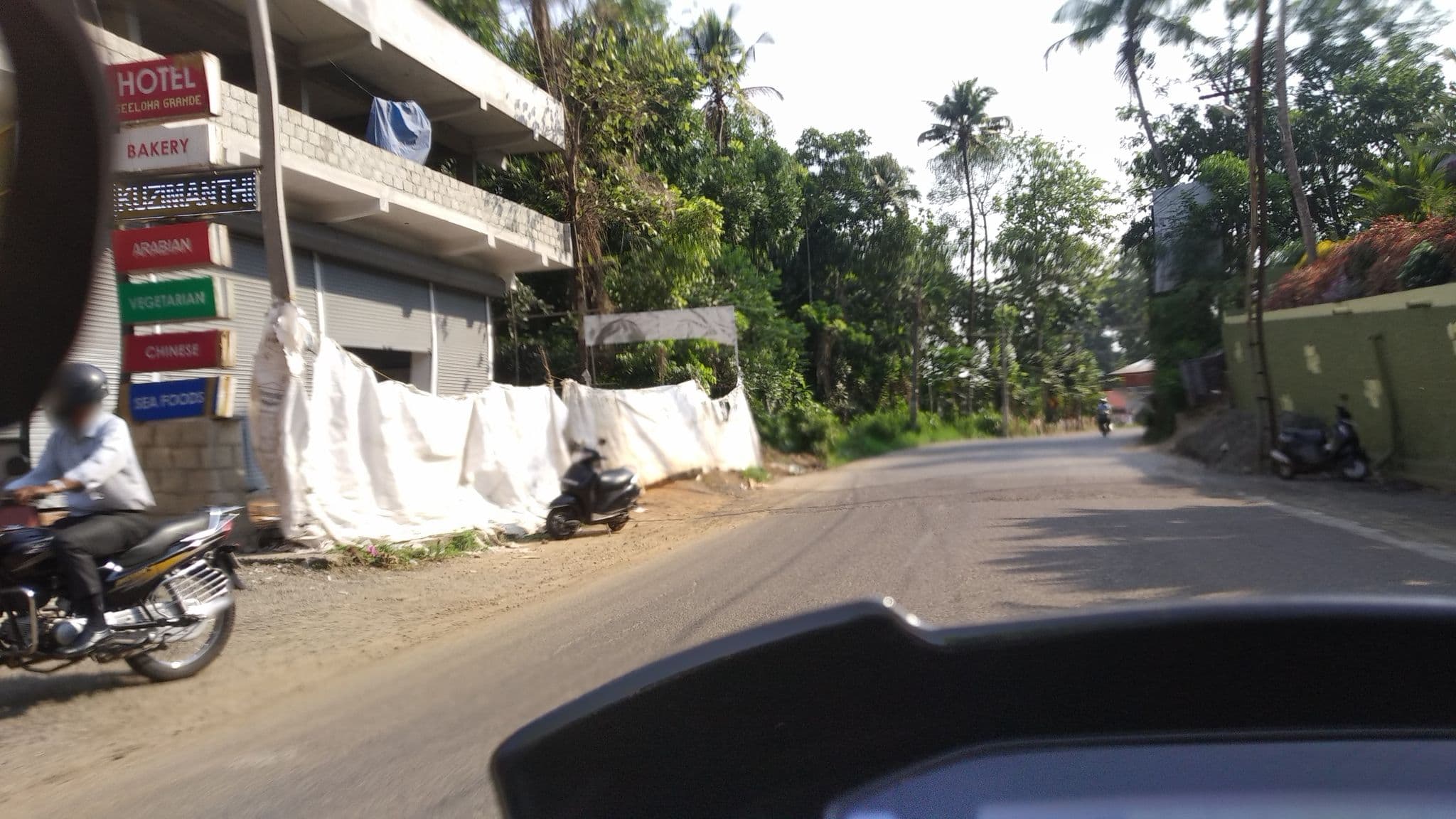 Street view near Hotel Seeloha Grande, Piravam — © jothishbabu (CC BY-SA · Mapillary)