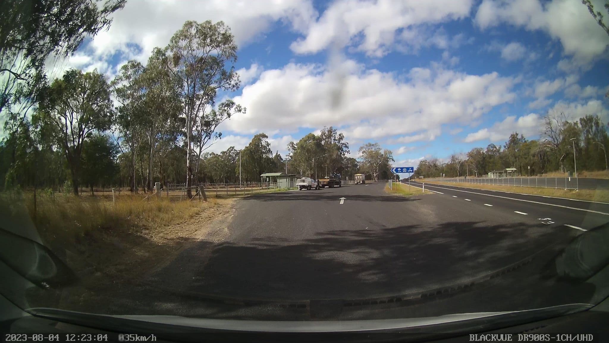 Street view near Cunningham Rest Area -East bound, Allora — © bob3bob3 (CC BY-SA · Mapillary)