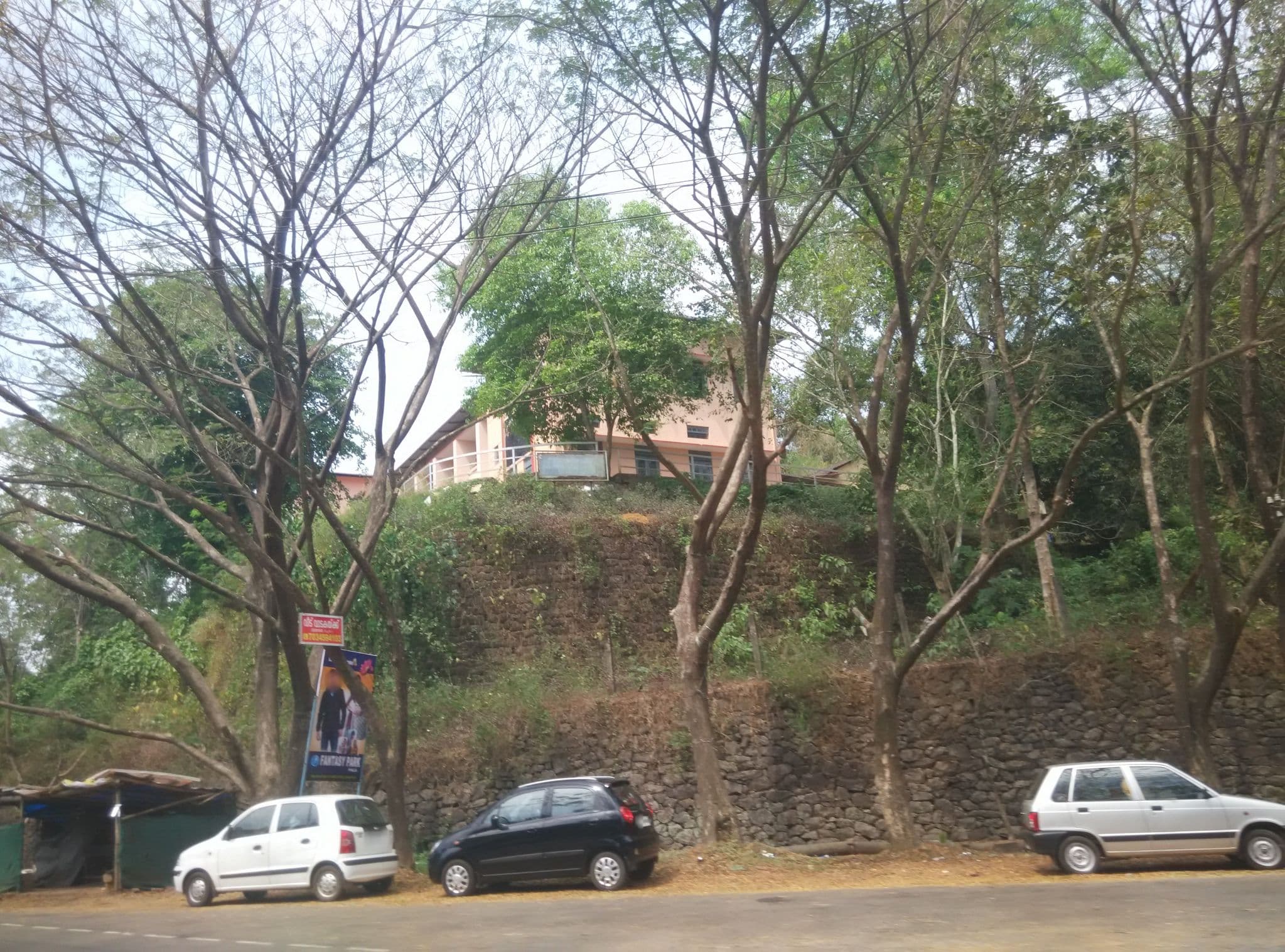 Street view near Infant Jesus Boys Hostel Brilliant Hostel, Palai — © vini_vinod (CC BY-SA · Mapillary)