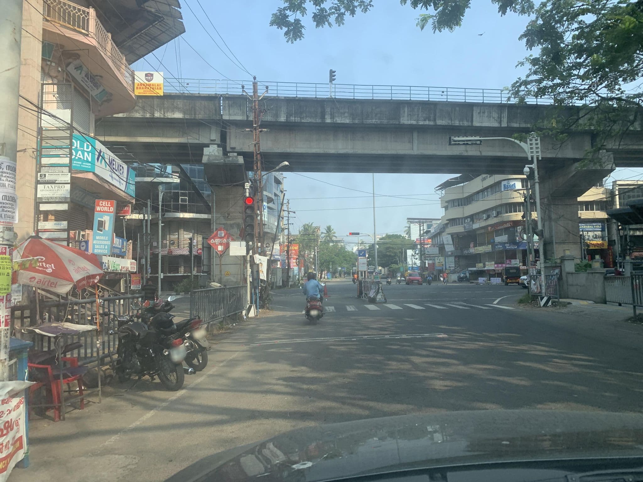 Street view near Olive Downtown, Kanayannur — © ChinmayKale (CC BY-SA · Mapillary)