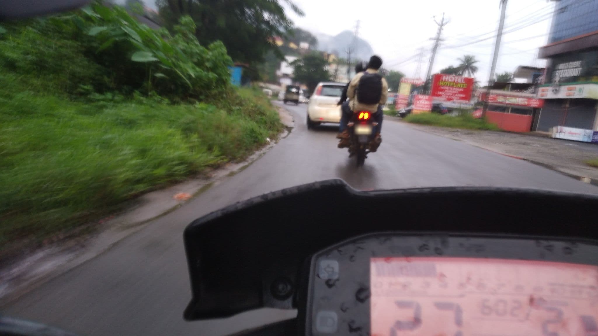 Street view near Rangers Hotel, Munnar