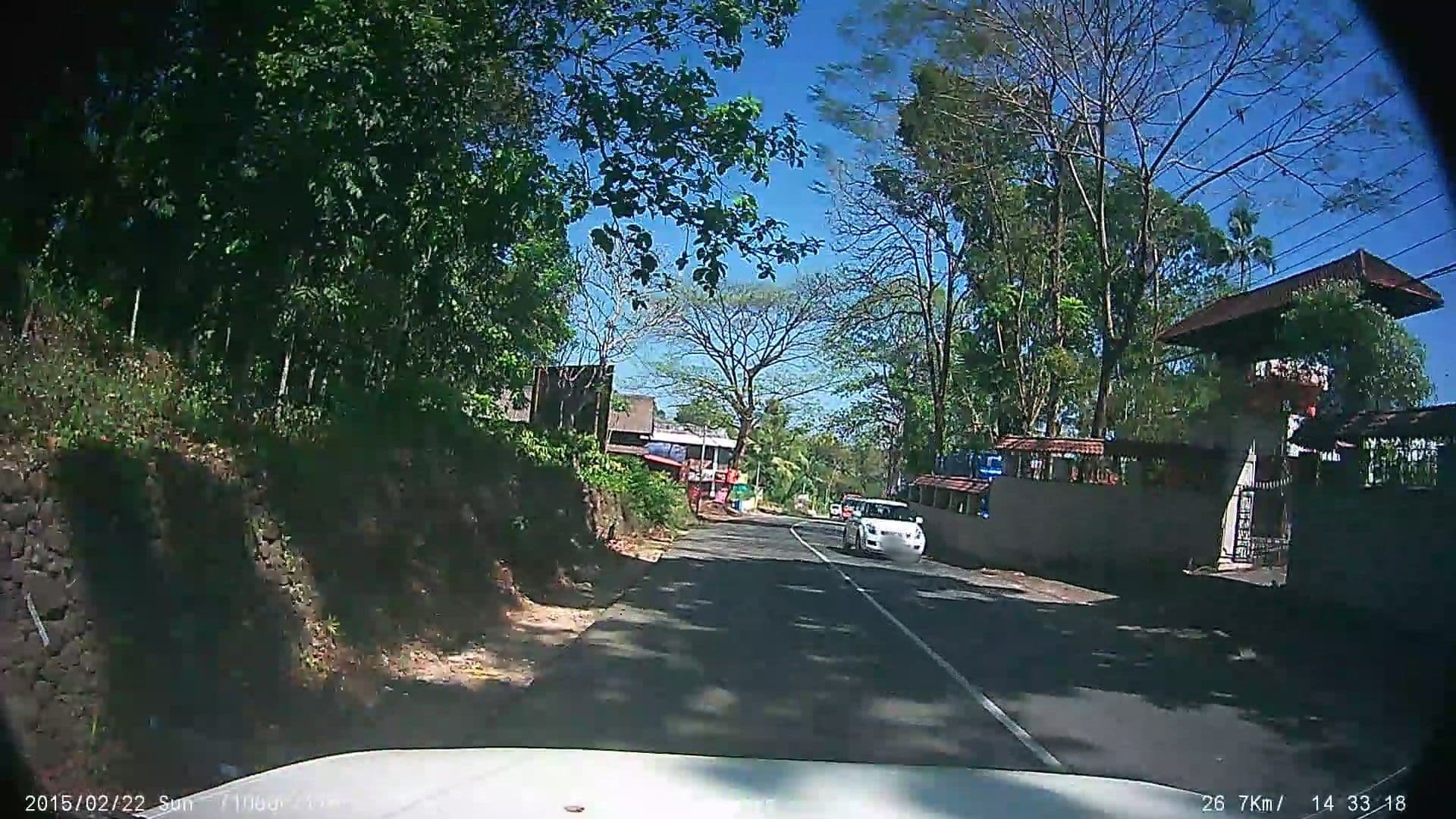 Street view near dhe ruchi, Erāttupetta — © johnichan (CC BY-SA · Mapillary)
