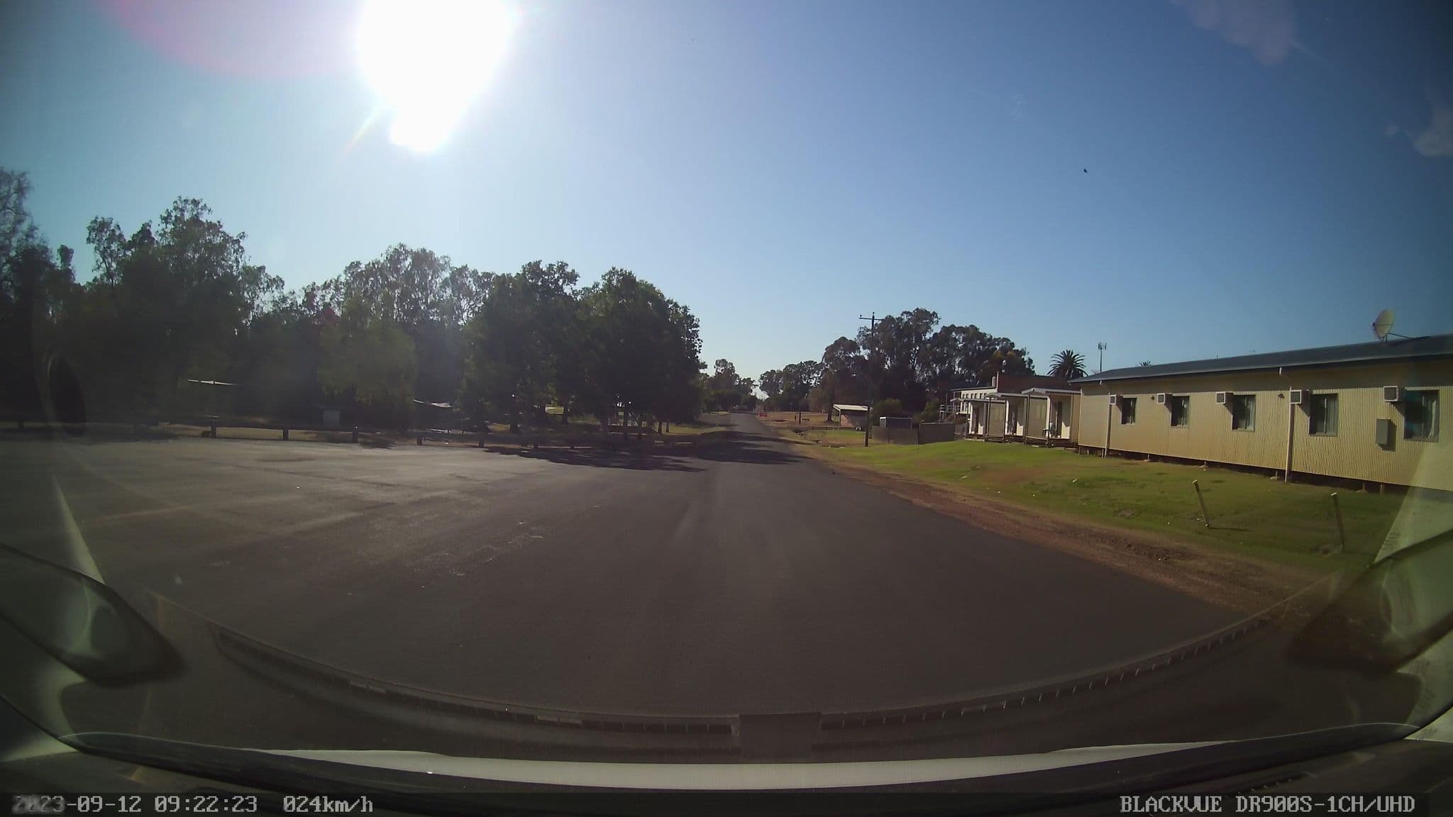 Street view near The New Royal Hotel Motel, Roma — © bob3bob3 (CC BY-SA · Mapillary)