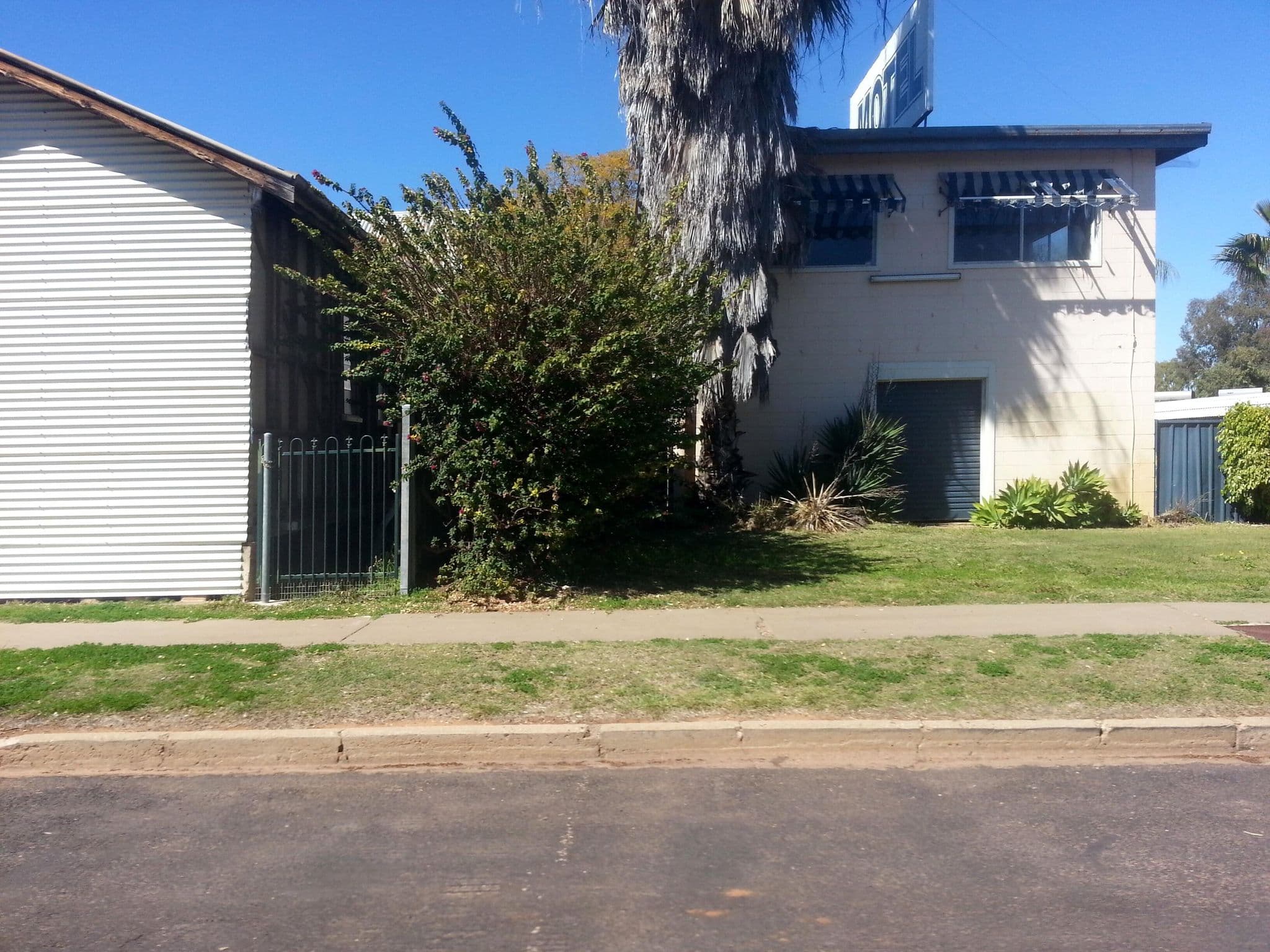 Street view near Balonne River Motor Inn, St George — © bob3bob3 (CC BY-SA · Mapillary)