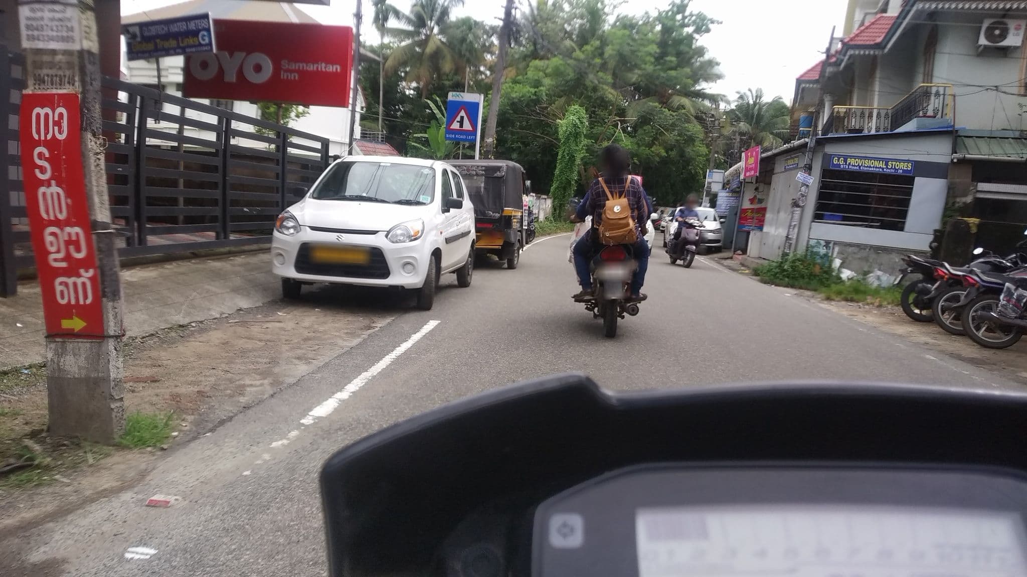 Street view near OYO 14963, Vazhakkala — © jothishbabu (CC BY-SA · Mapillary)