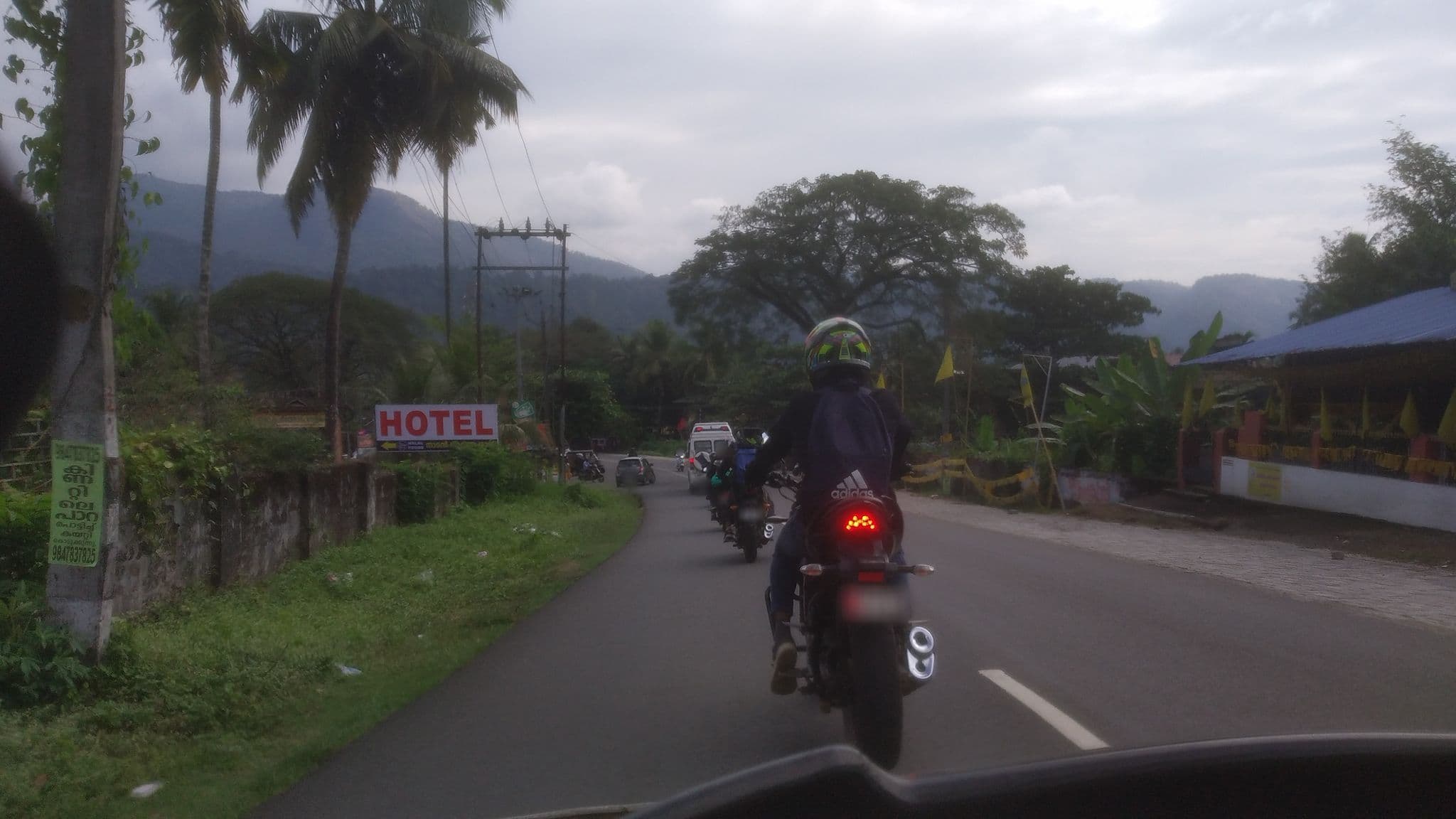Street view near Periyar Hotel, Kuttampuzha — © jothishbabu (CC BY-SA · Mapillary)