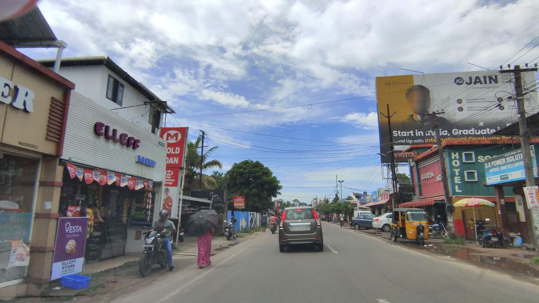 Street view near Surya Hotel, Alappuzha — © V15 (CC BY-SA · Mapillary)