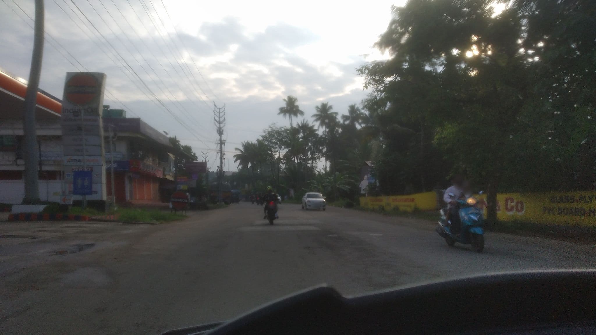 Street view near Residence Inn, Perumpāvūr — © jothishbabu (CC BY-SA · Mapillary)