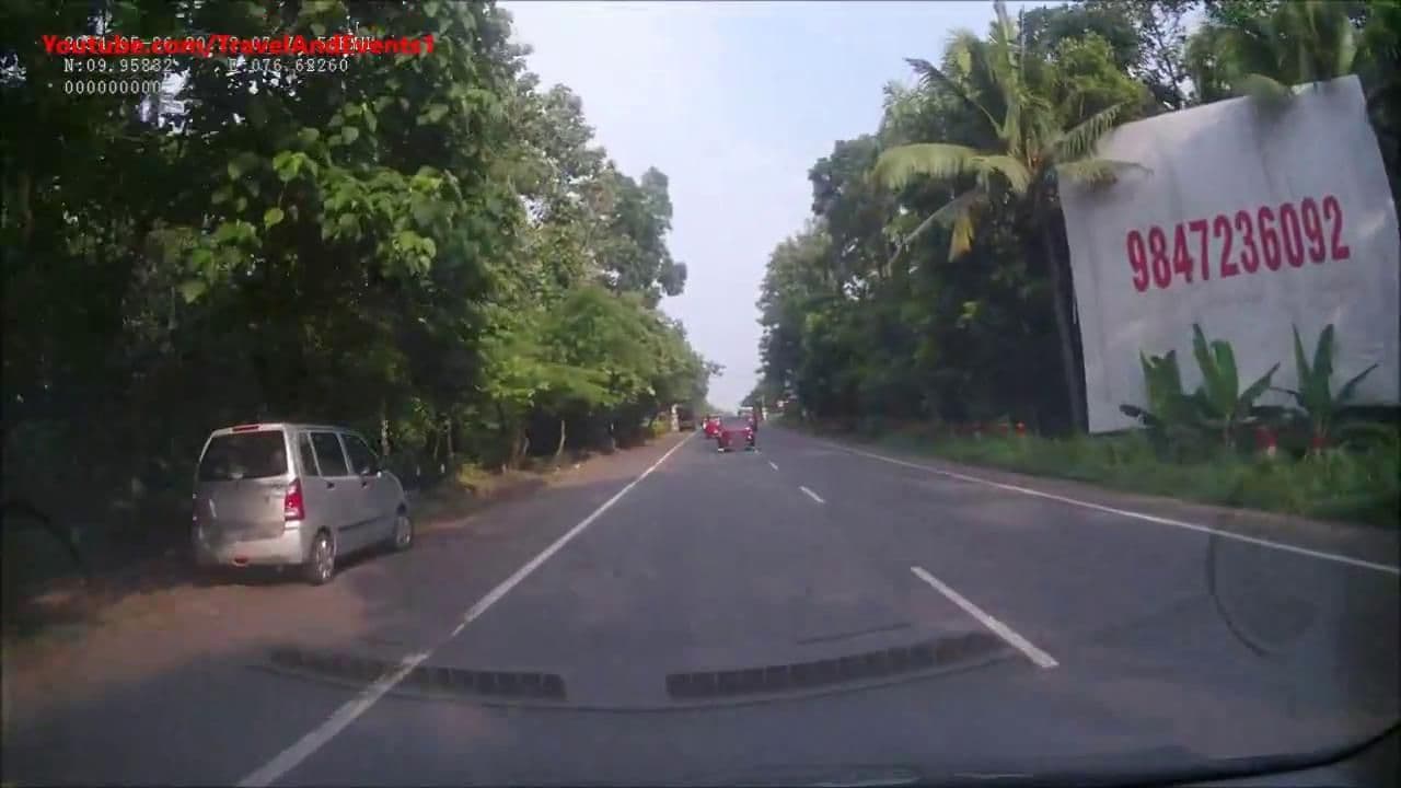 Street view near Thakidiel family restaurant, Mūvattupula — © cut (CC BY-SA · Mapillary)