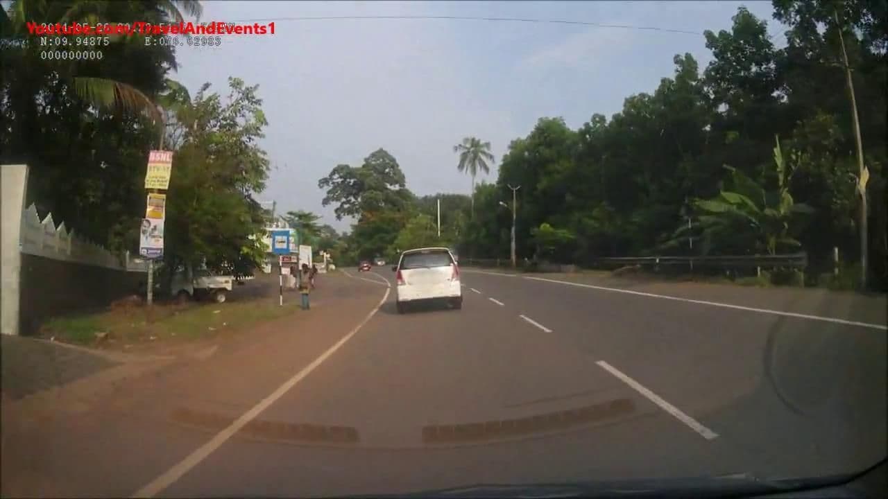 Street view near Hotel Nayana, Mūvattupula — © cut (CC BY-SA · Mapillary)