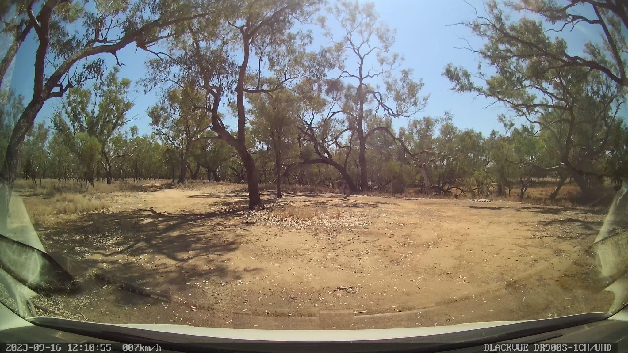 Street view near Langlo Crossing, Charleville — © bob3bob3 (CC BY-SA · Mapillary)