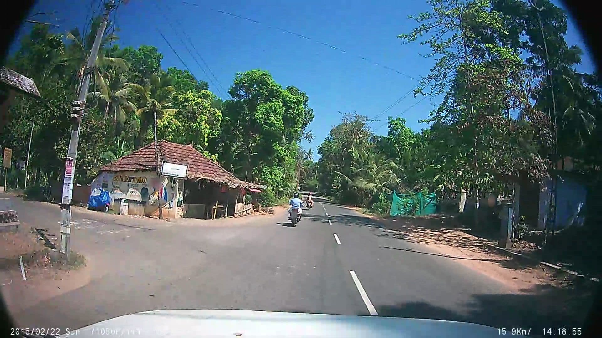 Street view near New India Coffee House, Puthuppally — © johnichan (CC BY-SA · Mapillary)