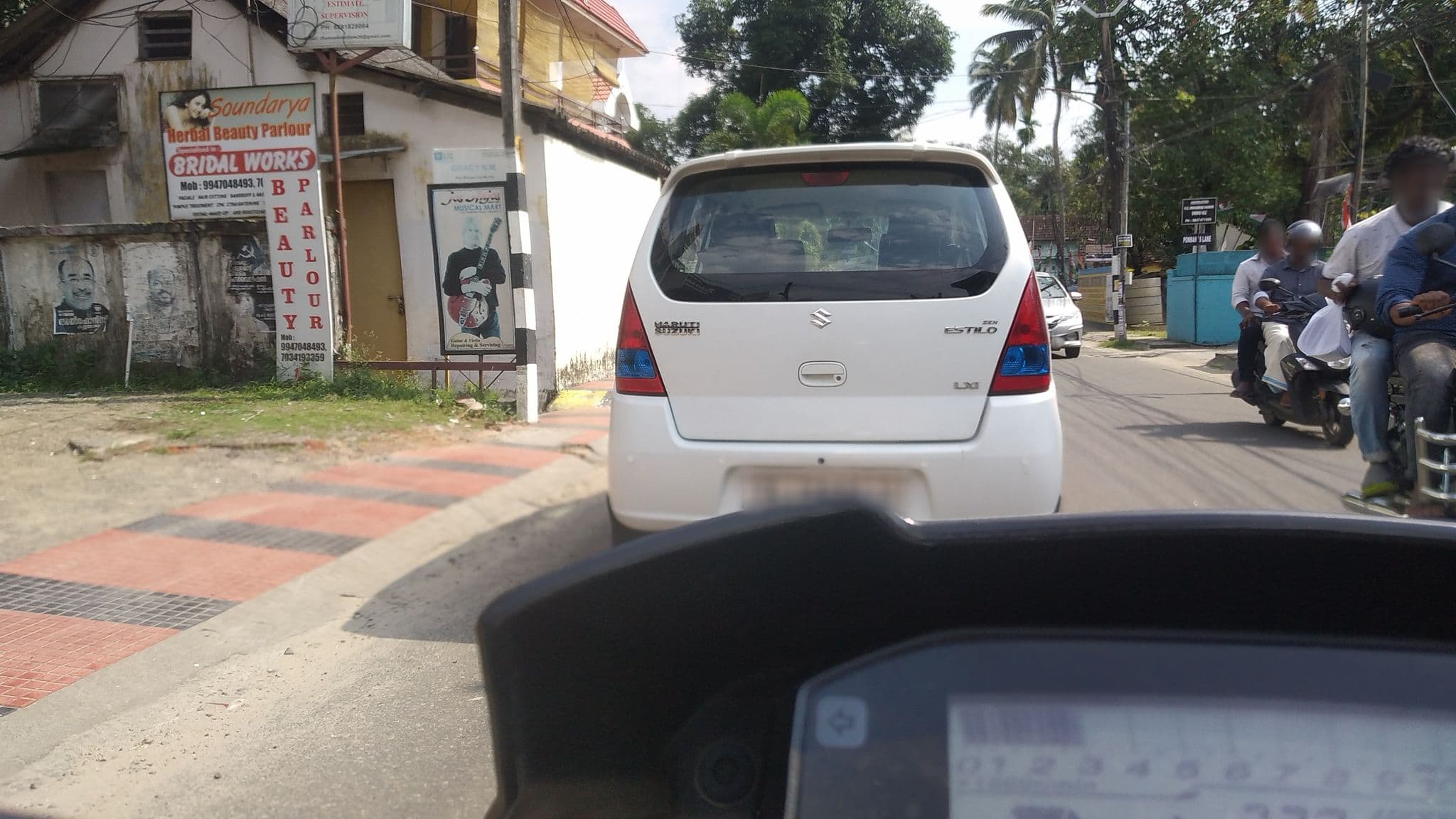 Street view near Kalathiveetil, Mulavukad — © jothishbabu (CC BY-SA · Mapillary)