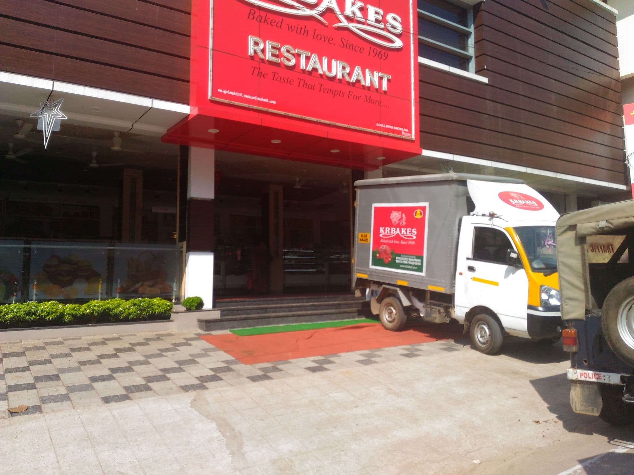 Street view near Rajani hotel, Palai — © justin_jojo (CC BY-SA · Mapillary)