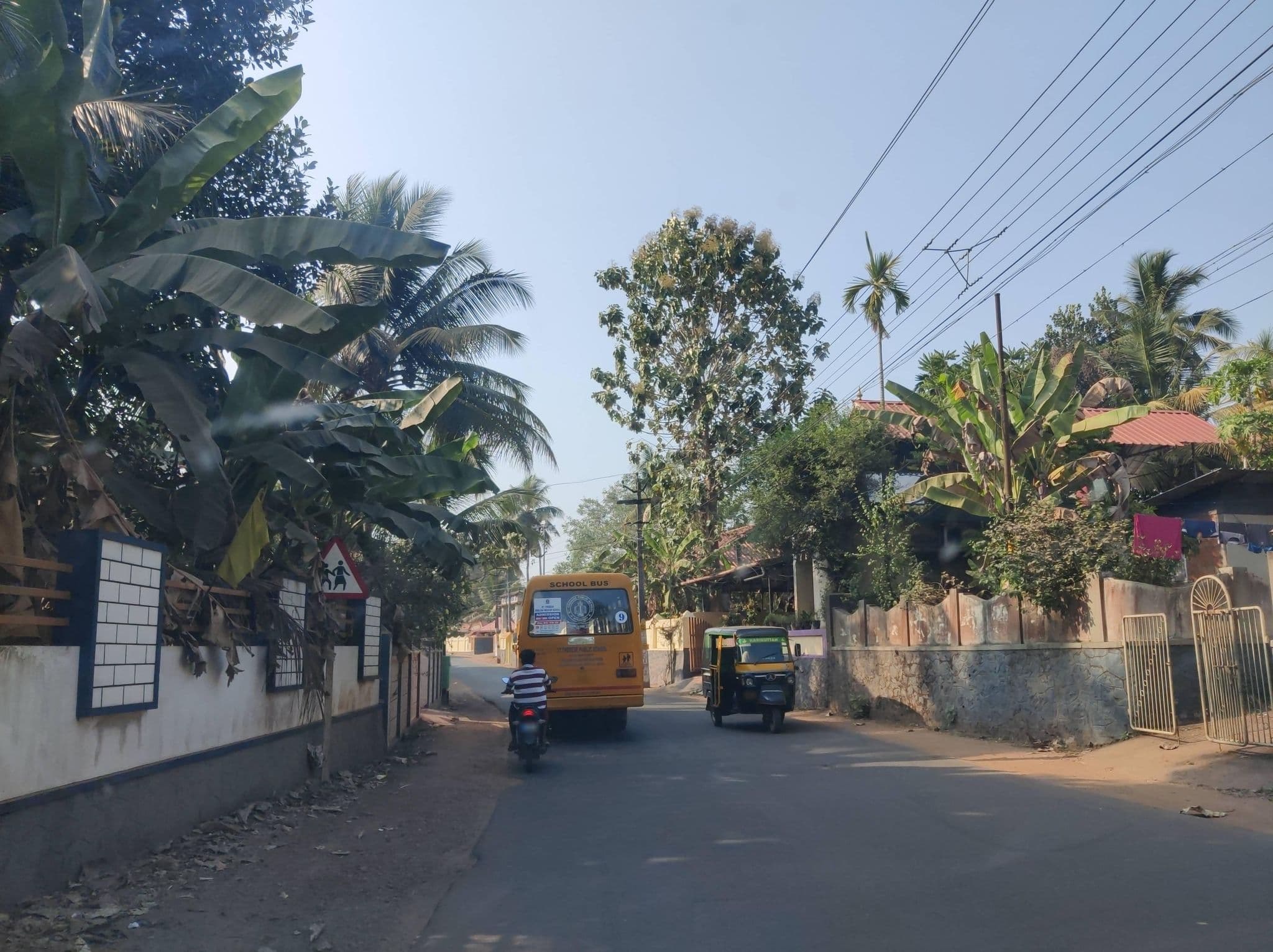 Street view near Sree Ayyappa Hotel Kallara, Ettumānūr — © Gannu03 (CC BY-SA · Mapillary)