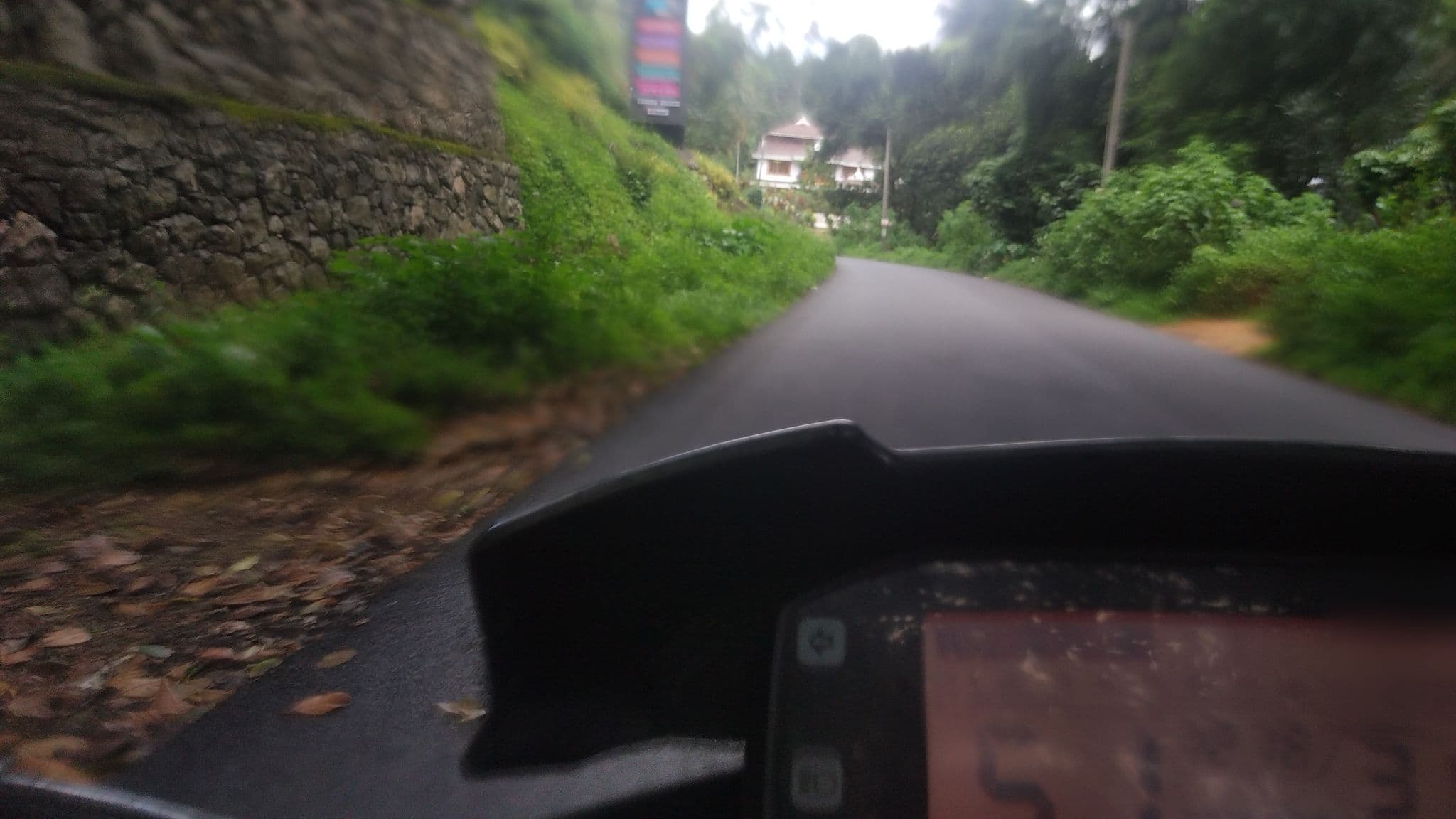 Street view near WYTE Mist Mountain Club, Munnar