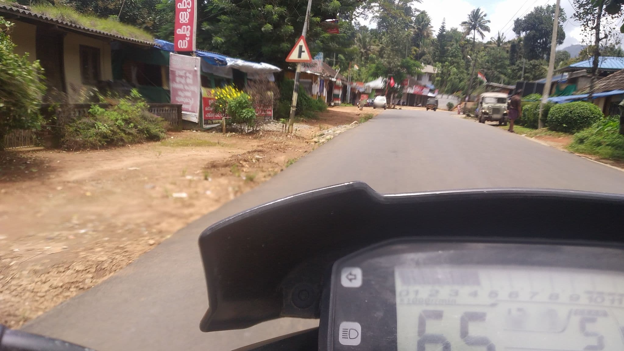 Street view near Uncle Foods, Munnar