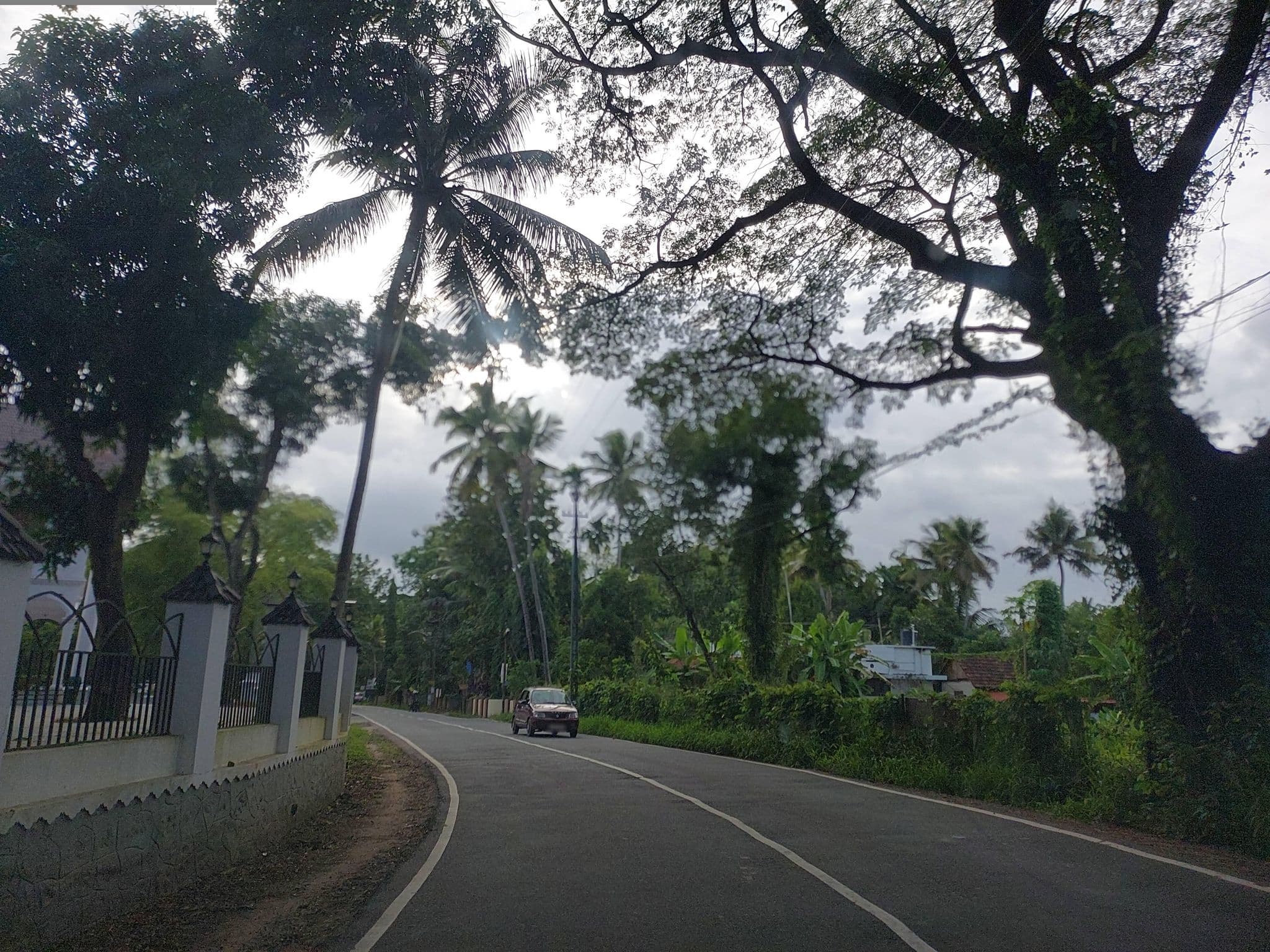 Street view near Vettoms lakeside Resort, Vaikam — © V15 (CC BY-SA · Mapillary)