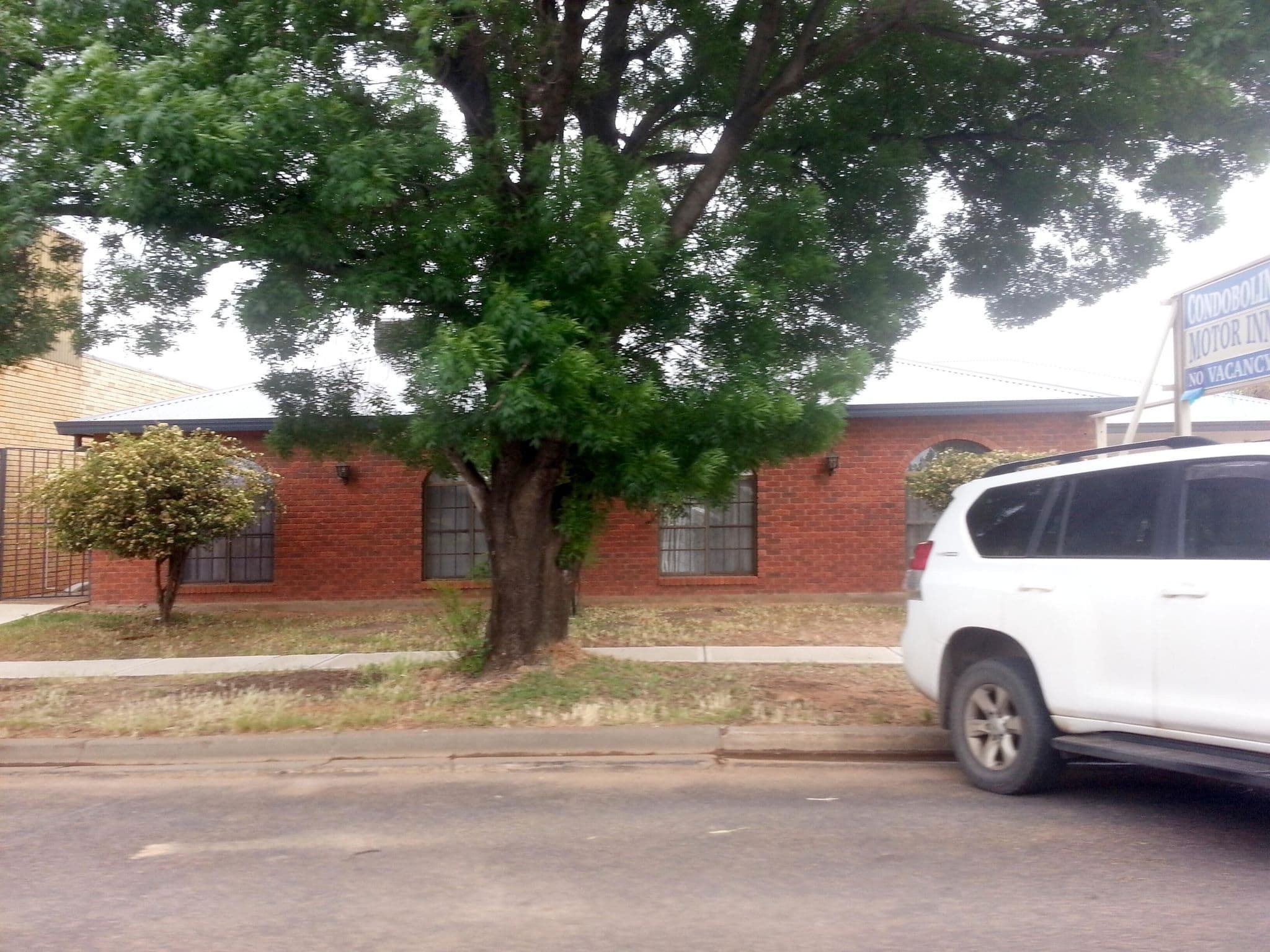 Street view near Condobolin Motor Inn, Condobolin — © bob3bob3 (CC BY-SA · Mapillary)