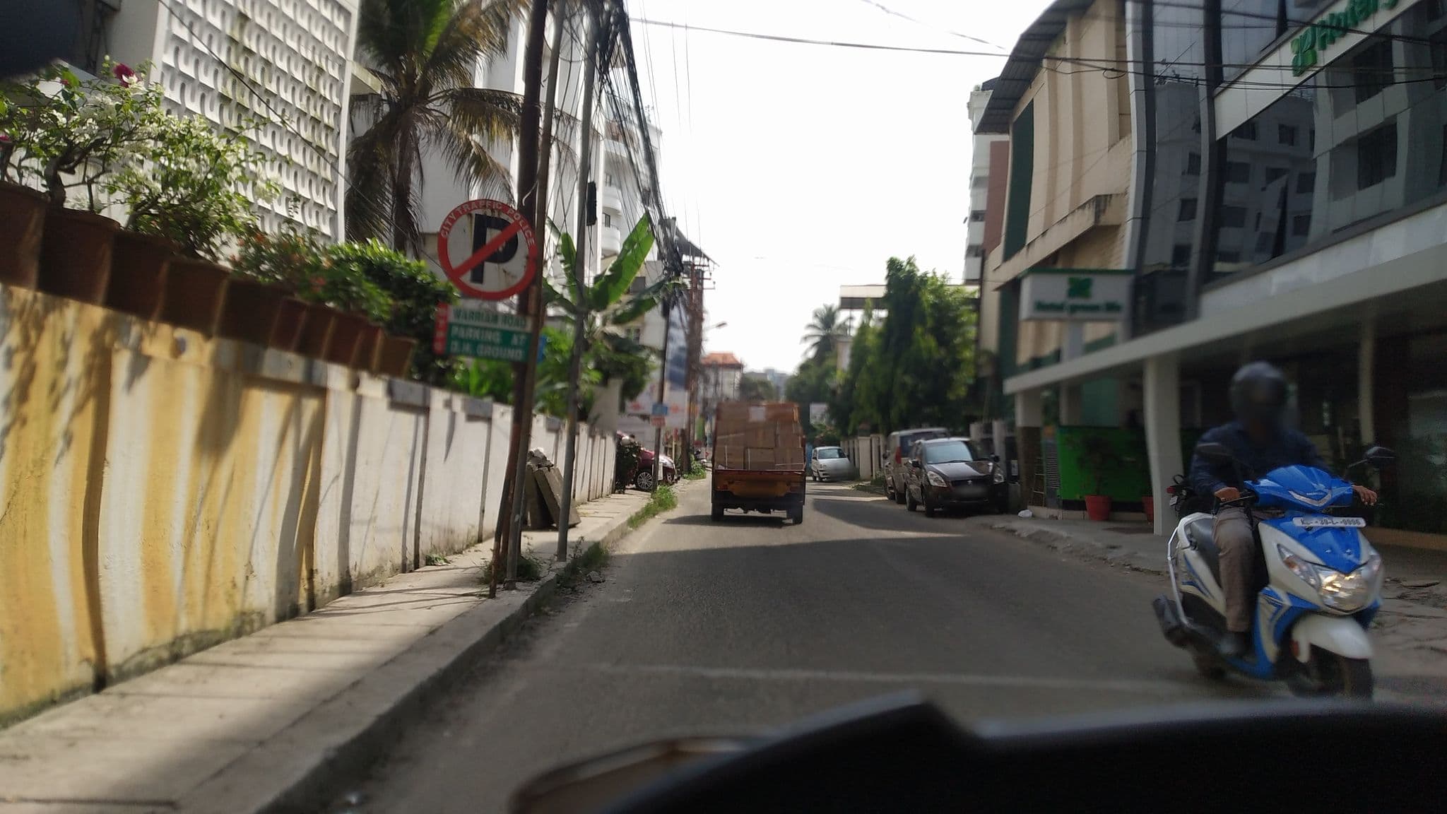 Street view near Archana Inn, Kanayannur