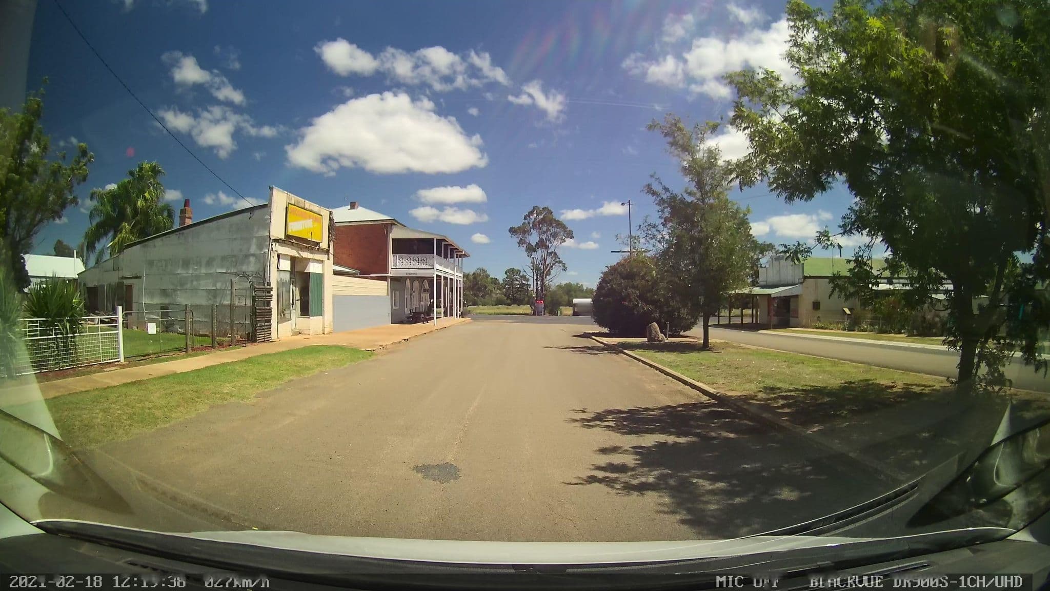 Street view near Hotel Koorawatha, Cowra — © bob3bob3 (CC BY-SA · Mapillary)