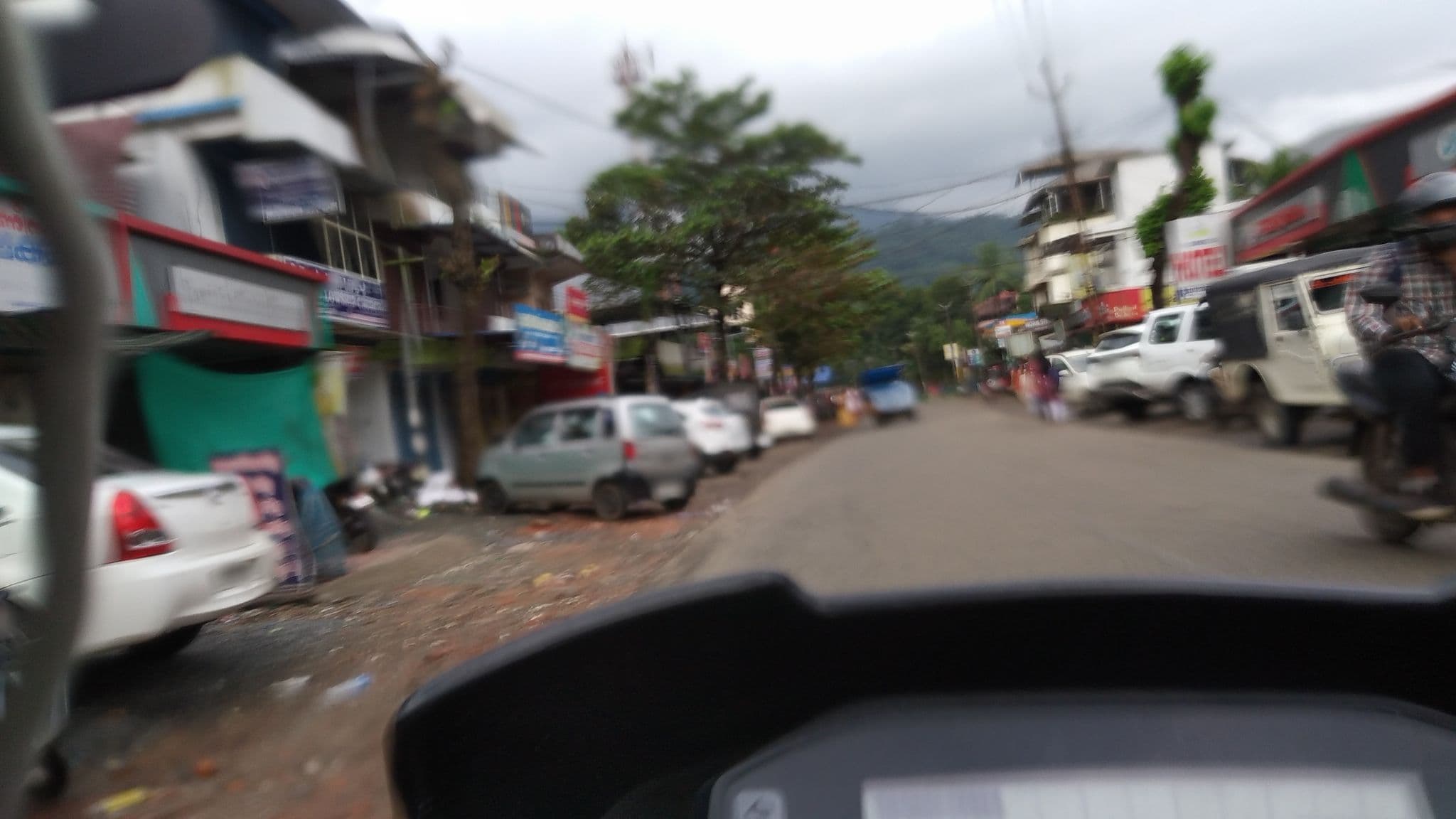 Street view near Hotel Savitha & Bake House, Kuttampuzha — © jothishbabu (CC BY-SA · Mapillary)