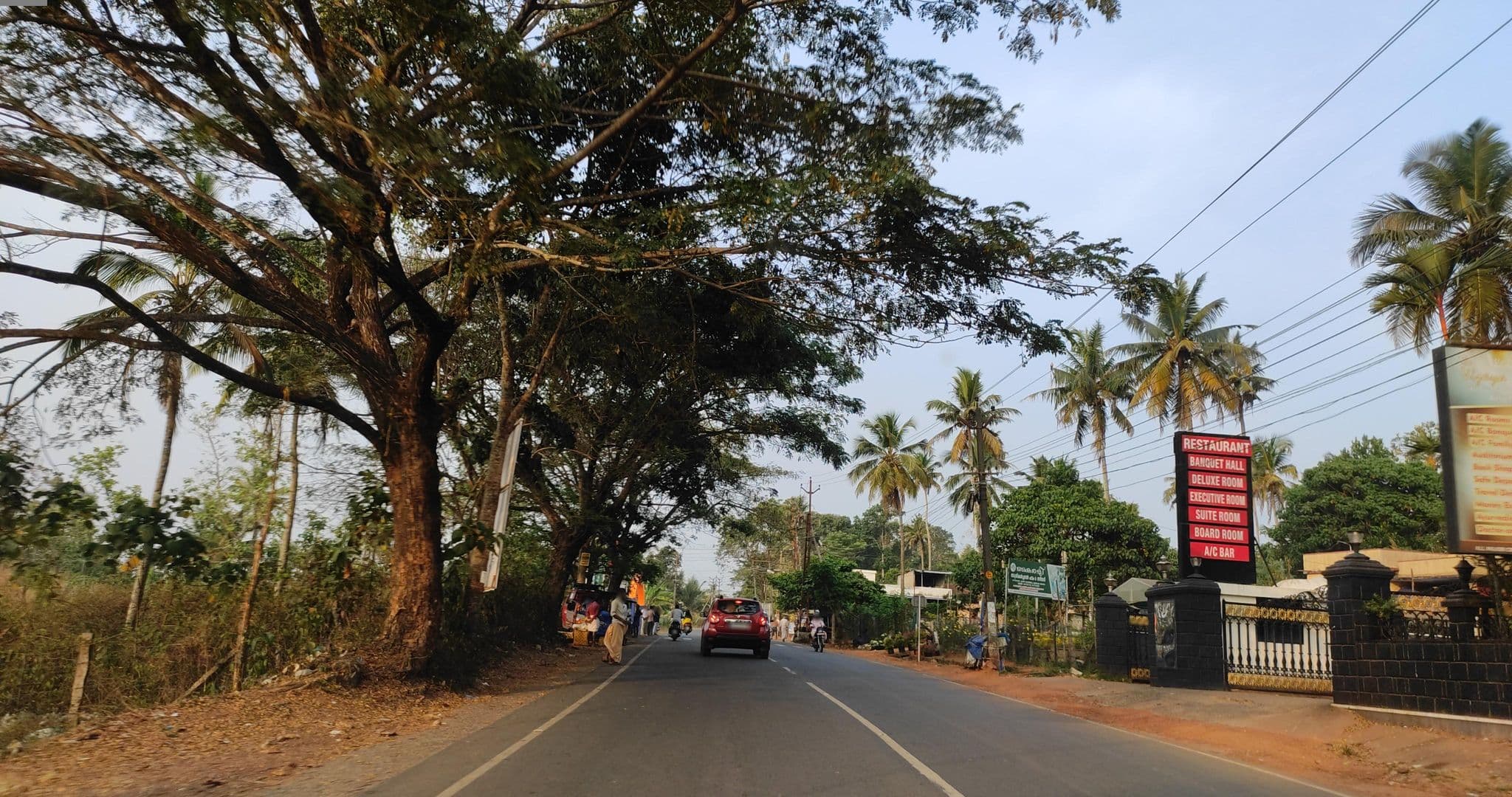Street view near OYO 70069 Vijaya Castle, Thodiyoor — © V15 (CC BY-SA · Mapillary)