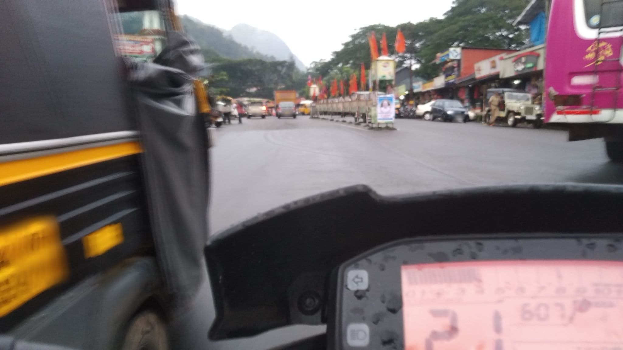 Street view near Palco hotel and Bakery, Munnar