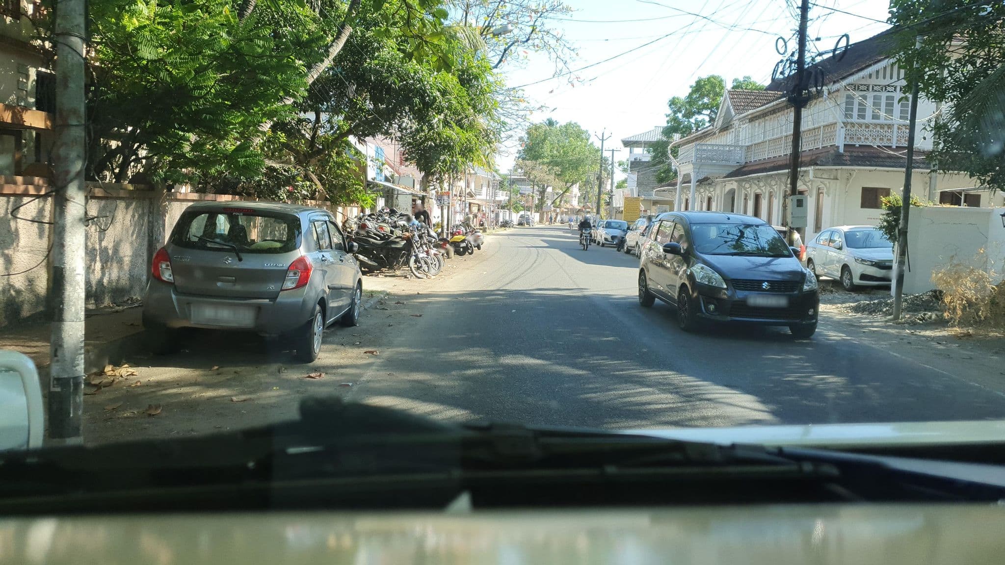 Street view near Tea Bungalow, Vypīn — © nmldvn04 (CC BY-SA · Mapillary)