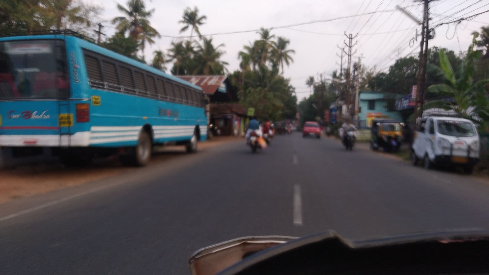 Street view near AP Hotel, Kodungallūr — © jothishbabu (CC BY-SA · Mapillary)