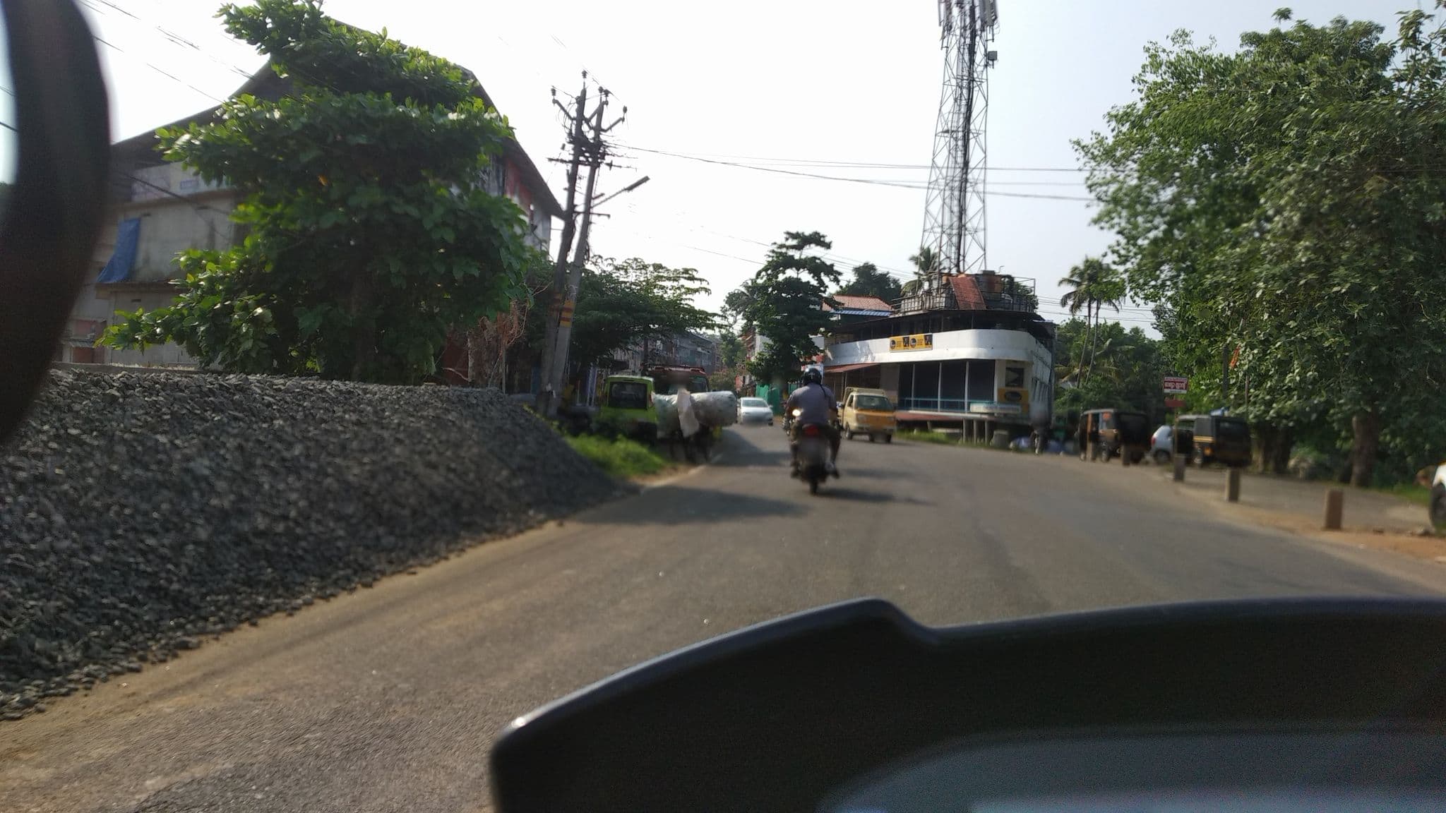 Street view near Chingam Hotel & Restaurant, Piravam — © jothishbabu (CC BY-SA · Mapillary)