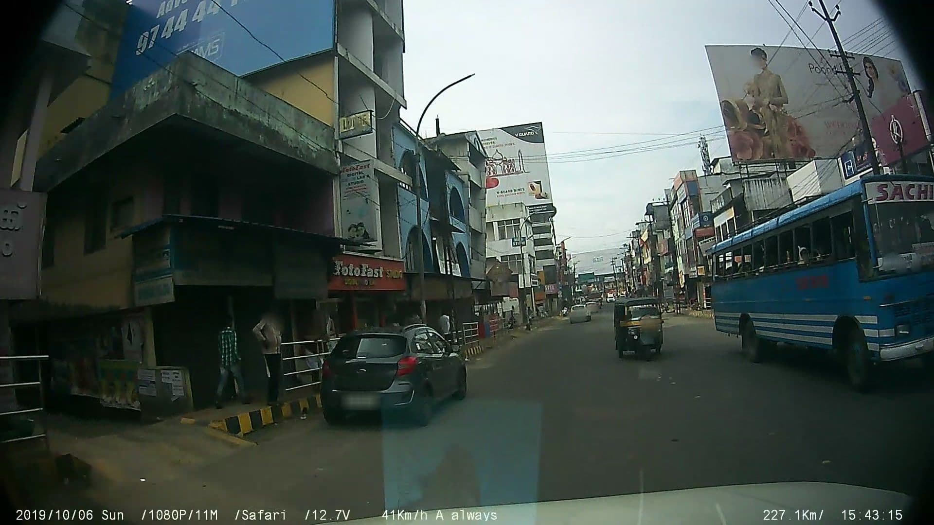 Street view near Hotel Amma Residency, Martūru — © johnichan (CC BY-SA · Mapillary)