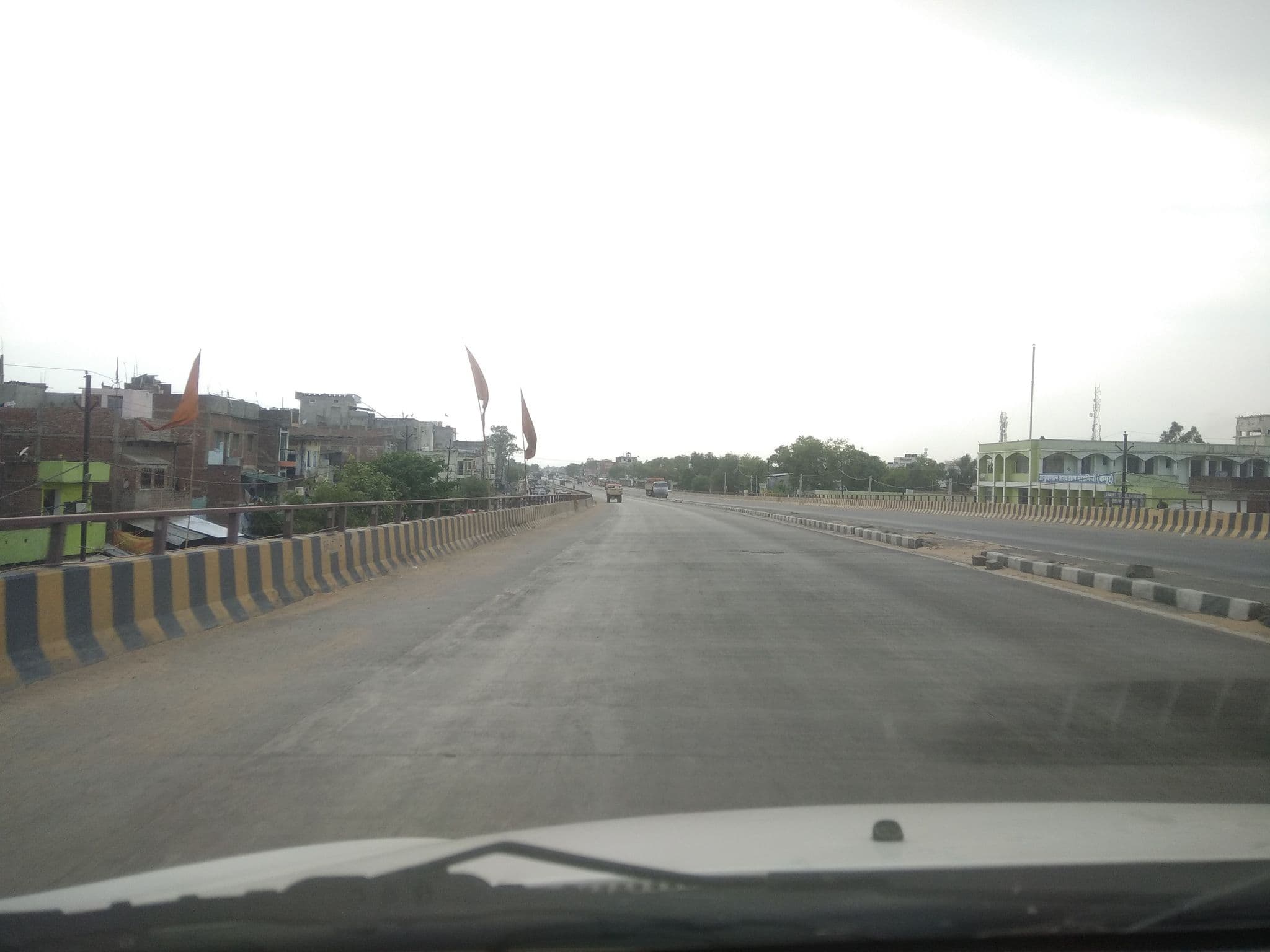 Street view near KAMATA SINGHASAN HOTEL, Anwāri — © sachin0152 (CC BY-SA · Mapillary)