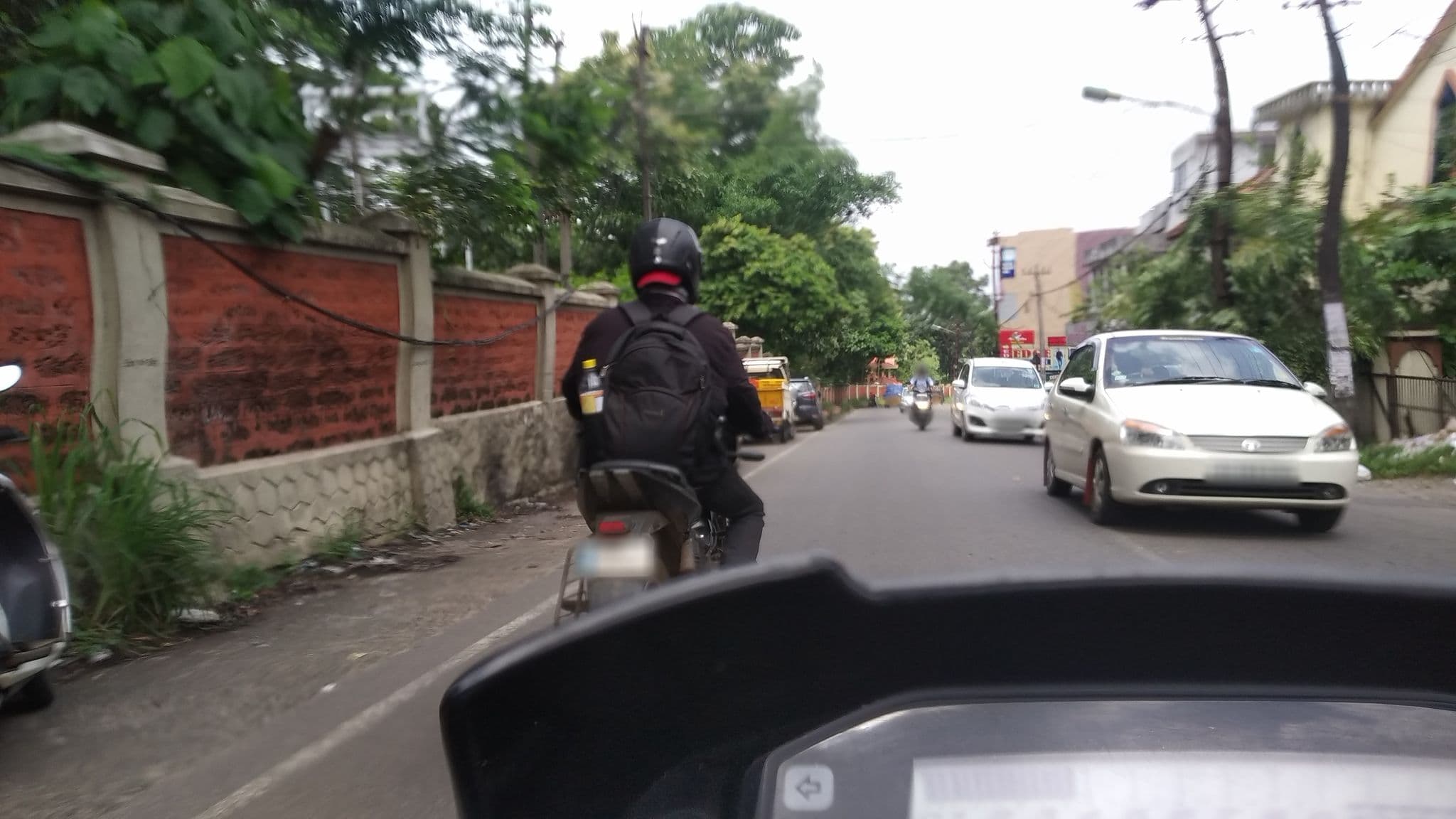 Street view near UC Hills Hostel For Ladies, Aluva — © jothishbabu (CC BY-SA · Mapillary)