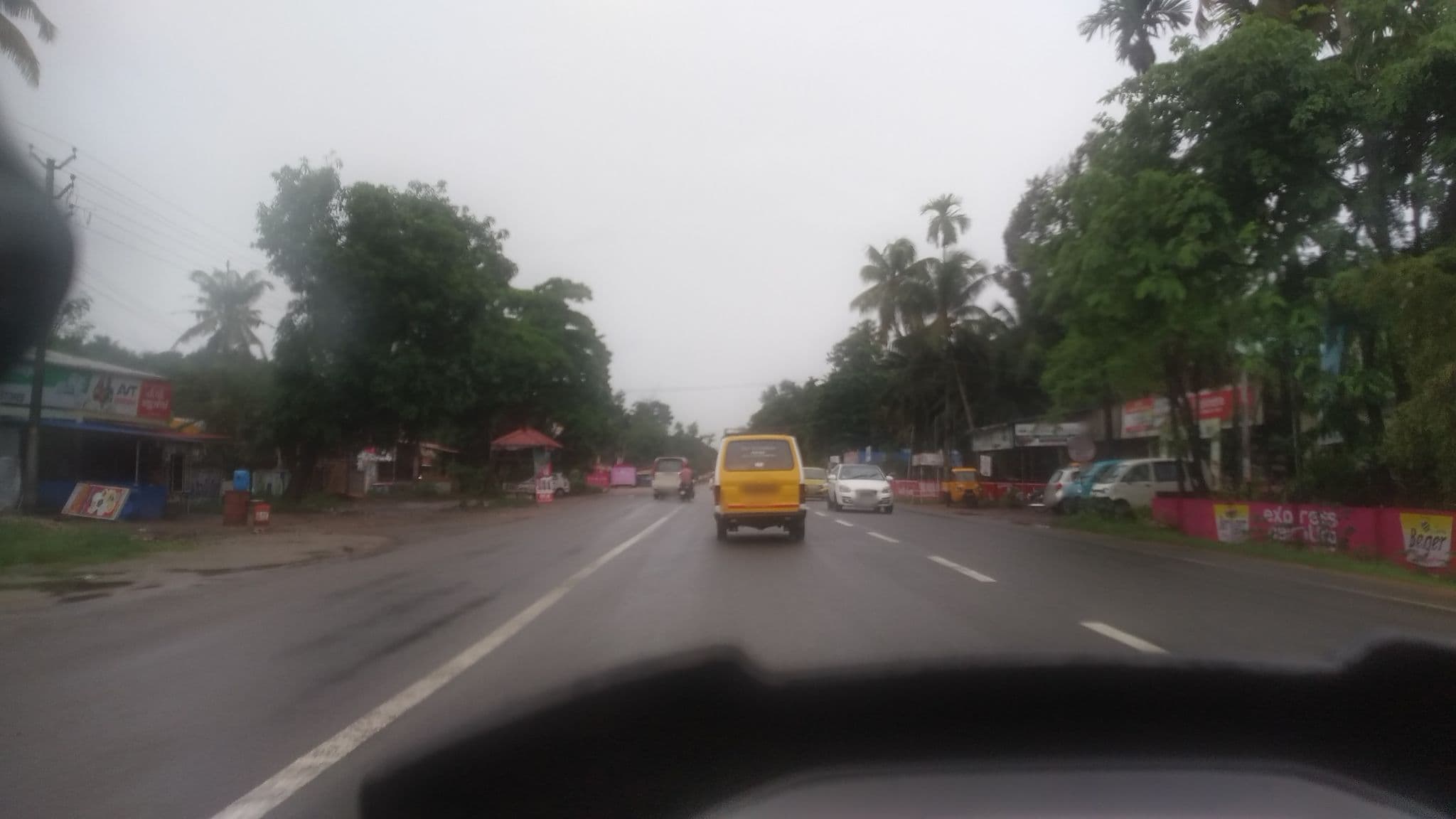 Street view near Memmories Inn, Kulasēkarapuram — © jothishbabu (CC BY-SA · Mapillary)