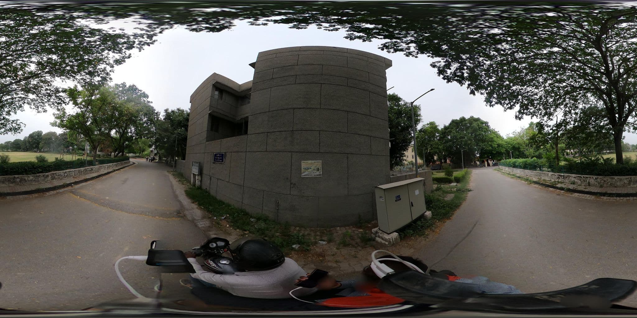 Street view near Kendranchal (Central Government Touring Hostel), Varanasi