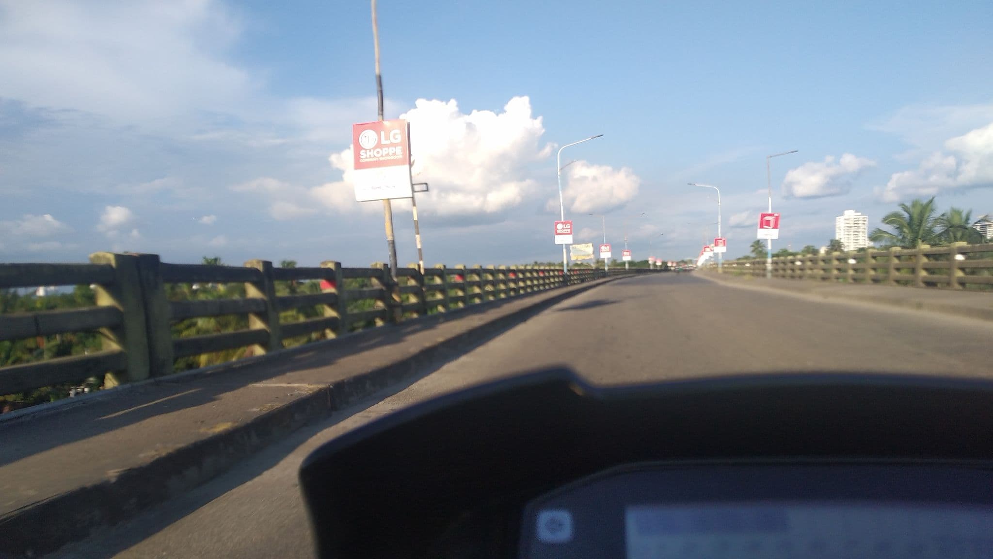 Street view near Pakal veedu, Maradu — © jothishbabu (CC BY-SA · Mapillary)